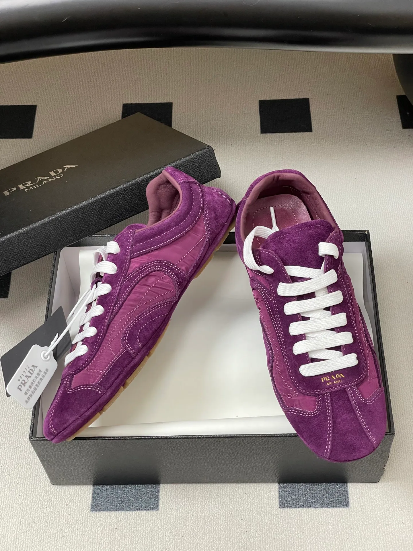 Кроссовки Женские Prada 12810936