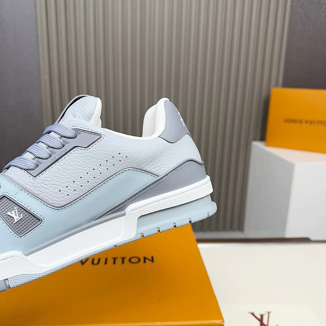 Кроссовки Женские Louis Vuitton 11707416