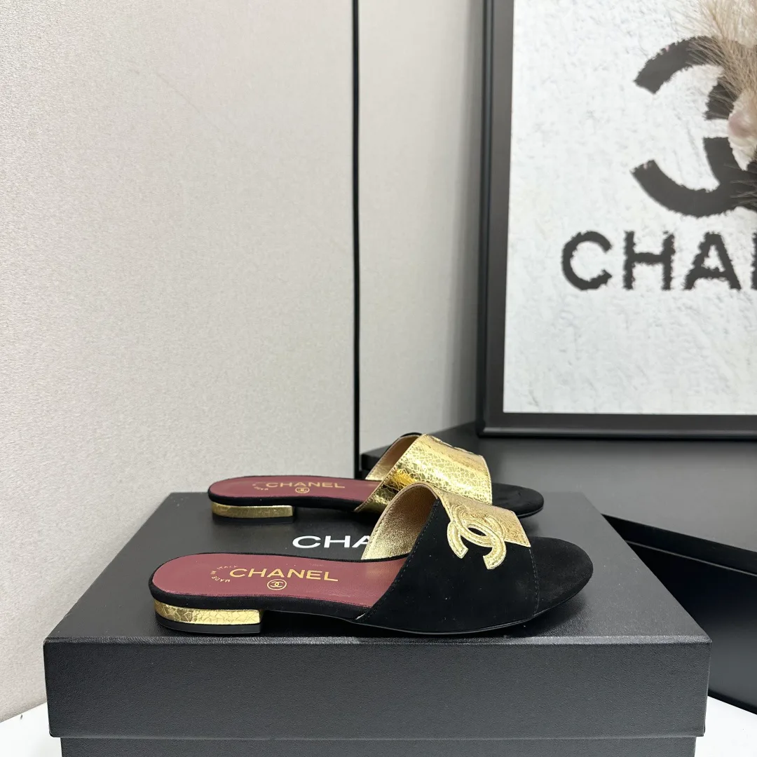 Шлепанцы Женские Chanel 11738526