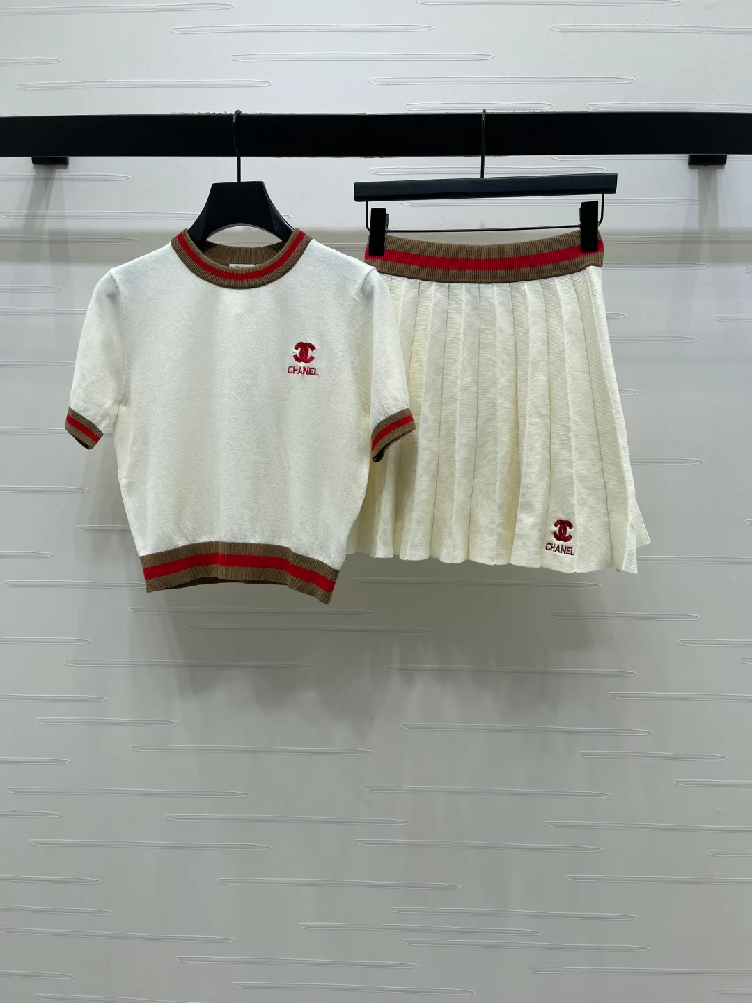 Костюмы Женские Chanel 12754539