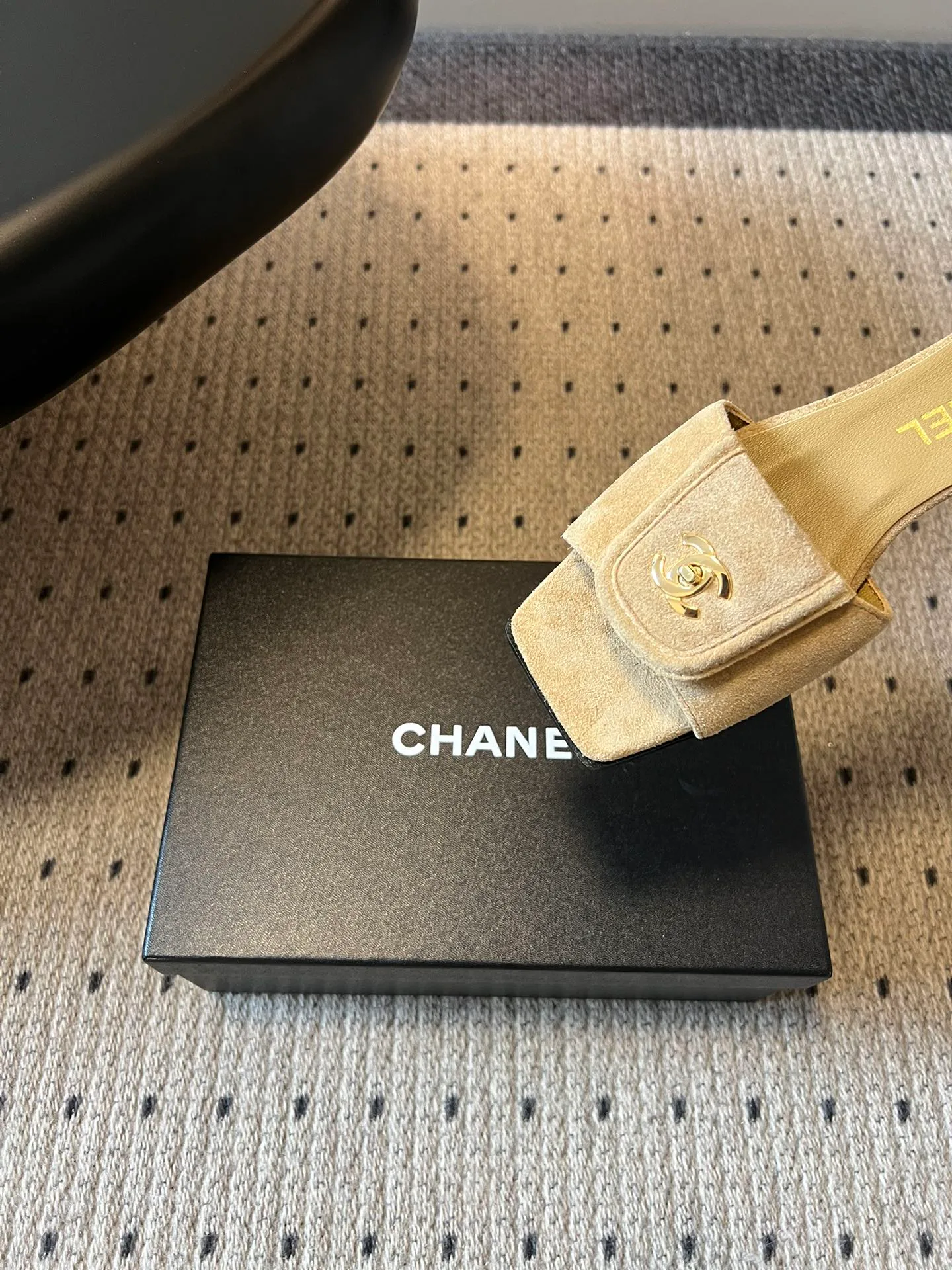 Шлепанцы Женские Chanel 12684470