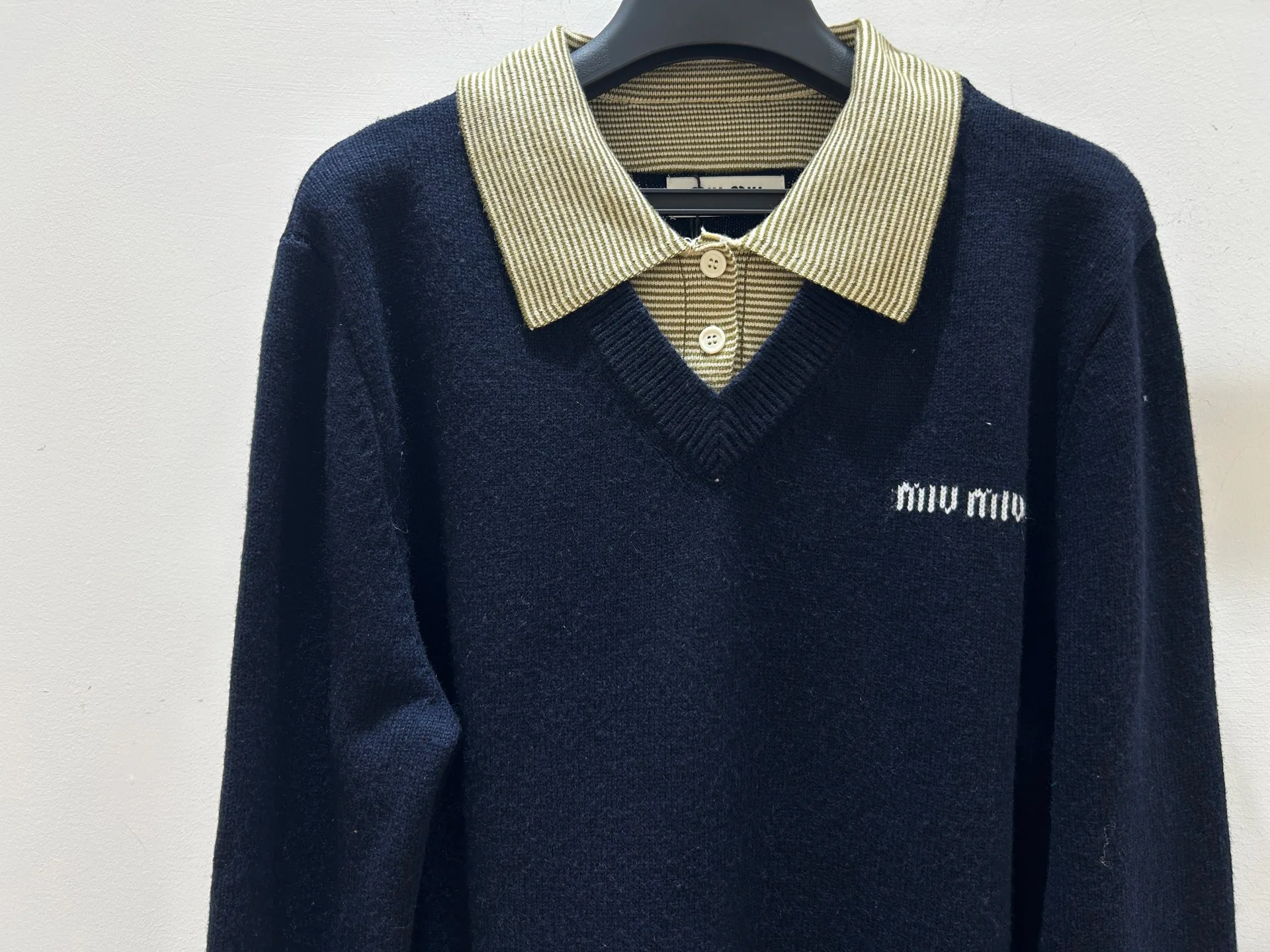 Джемперы И Свитеры Женские Miu Miu 17483520