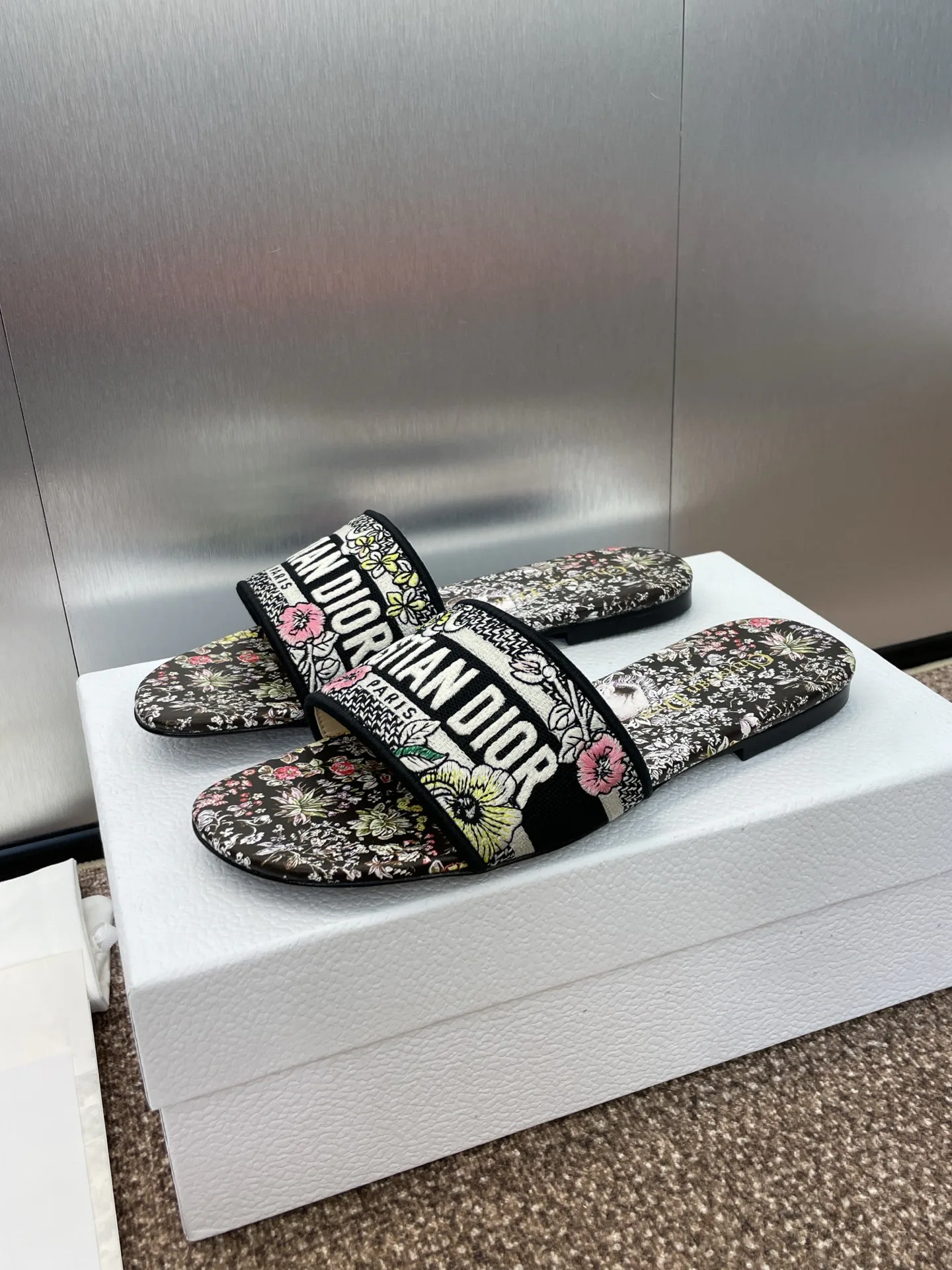 Шлепанцы Женские Christian Dior 20677