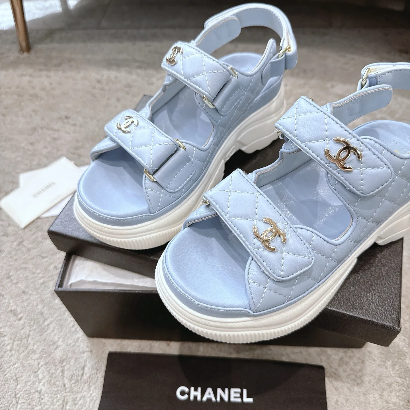 Босоножки Женские Chanel 17572319