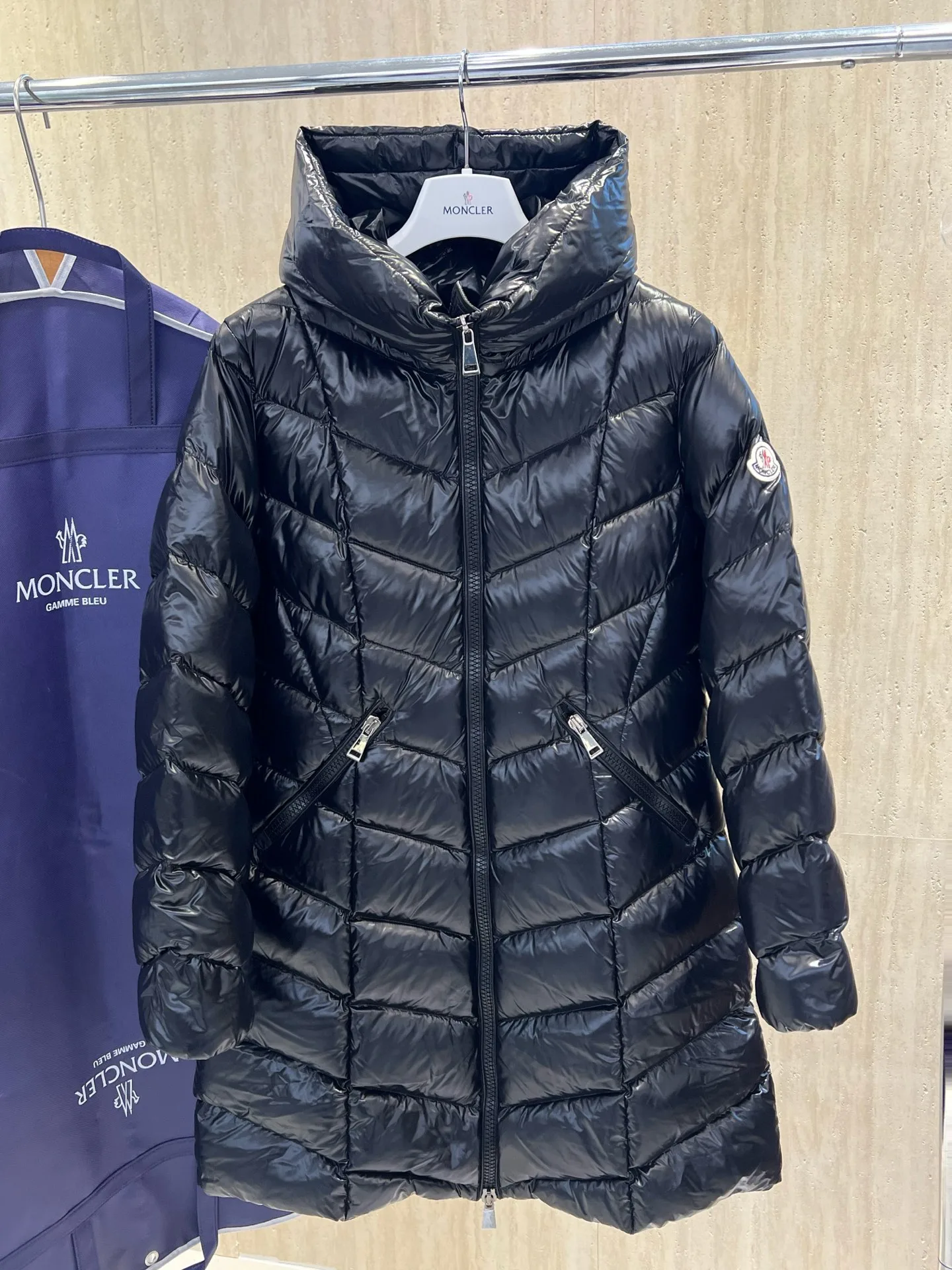 Куртки И Пуховики Женские Moncler 19185616