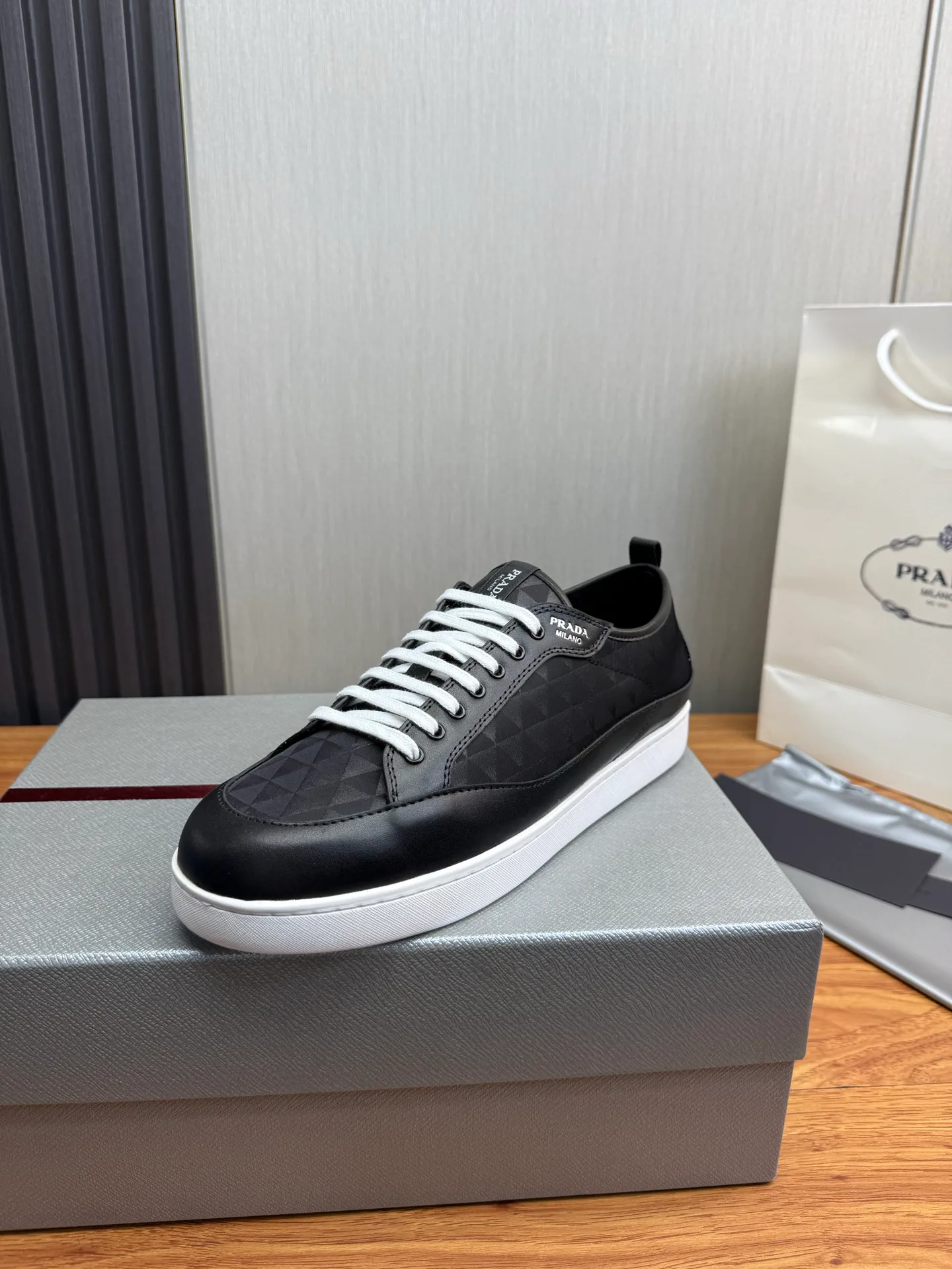 Кроссовки Мужские Prada 12725453