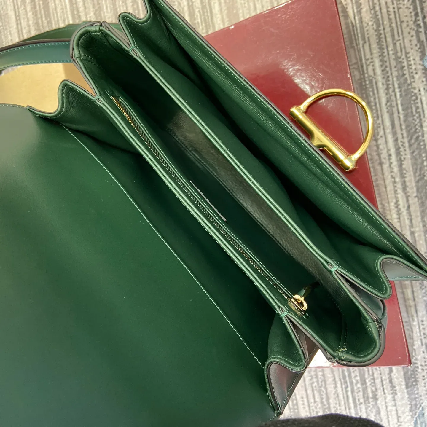 Сумки На Ремне Женские Gucci 691326