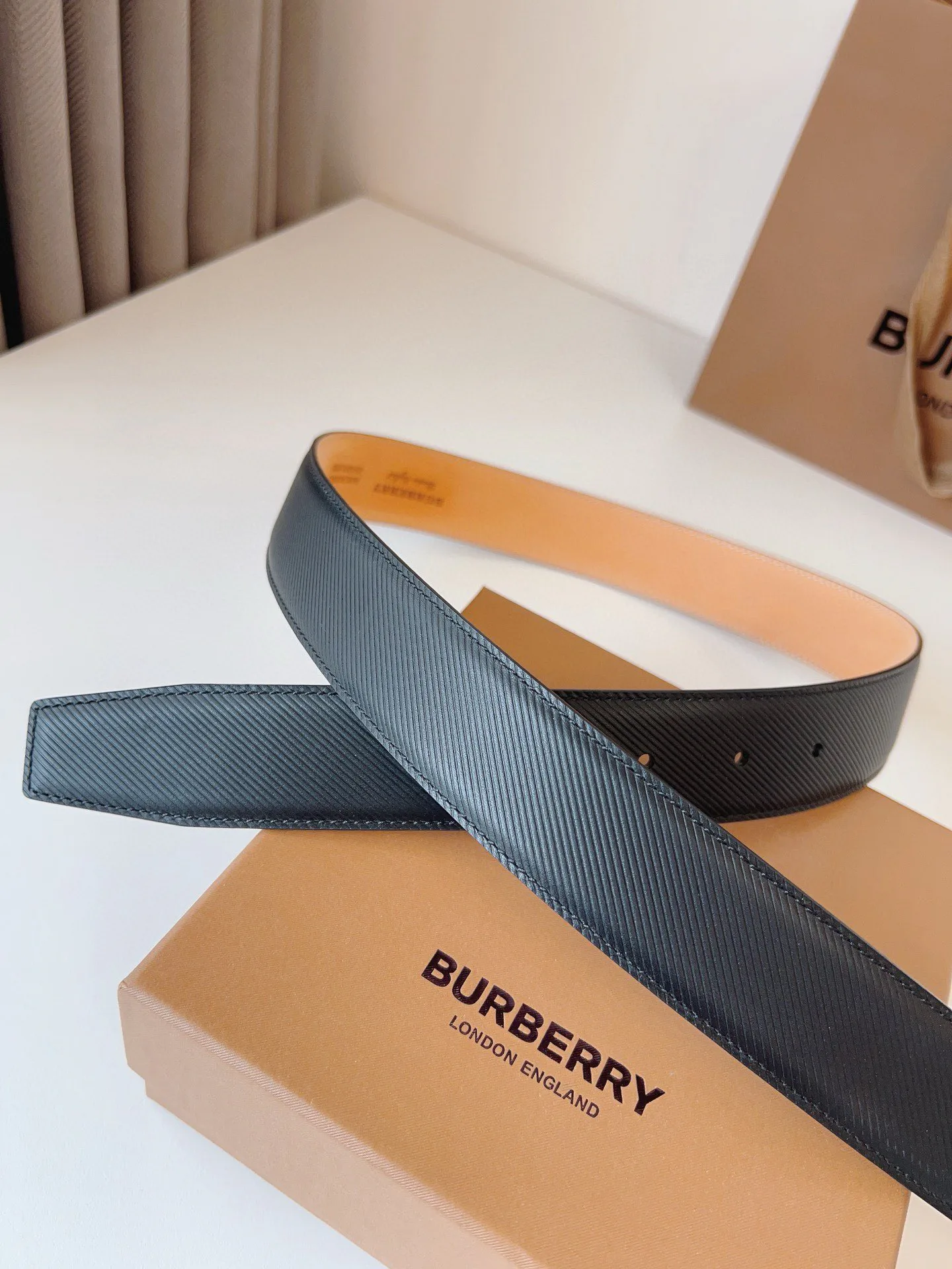 Ремни Burberry 11648715