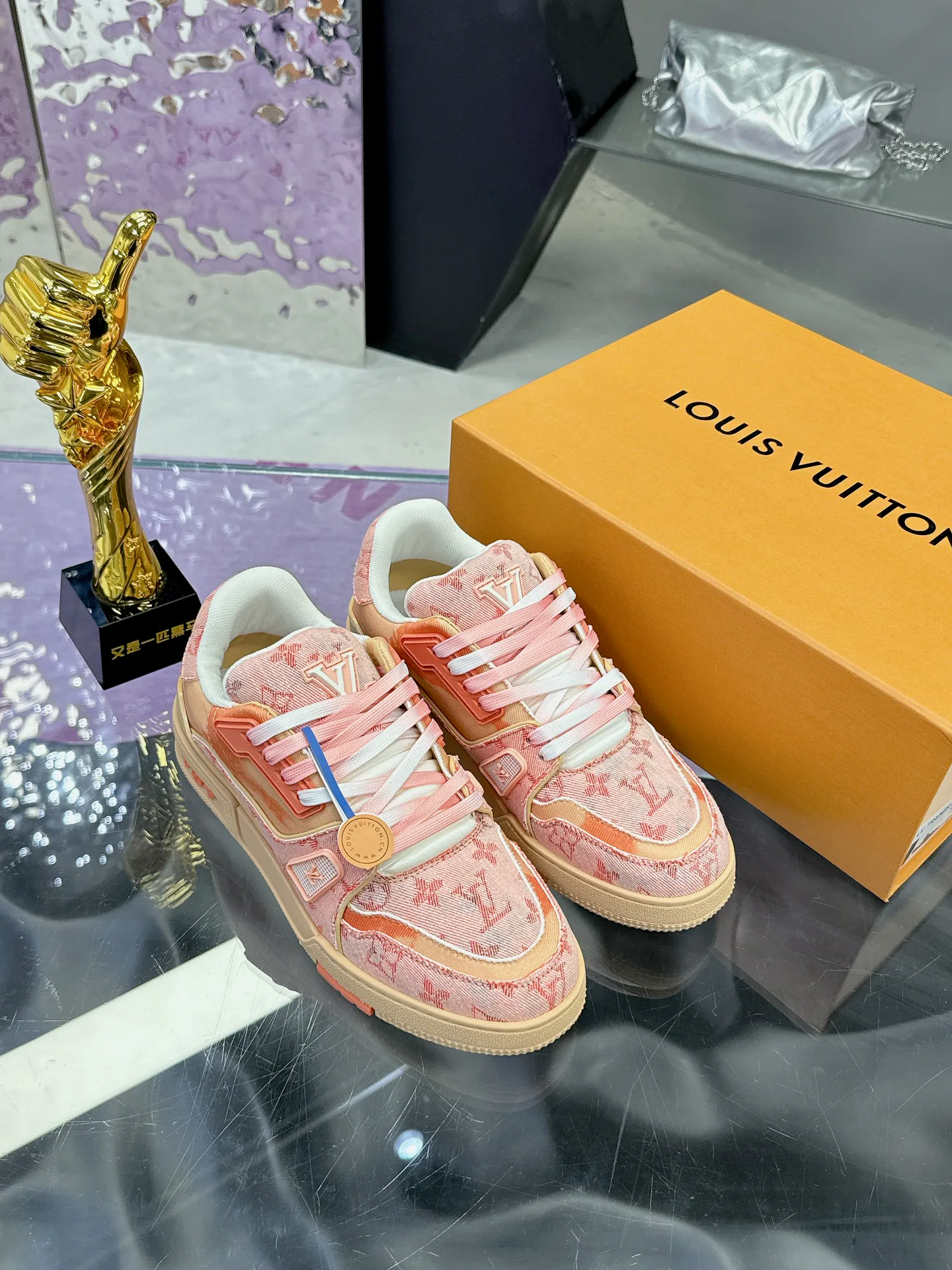 Кроссовки Женские Louis Vuitton 52670