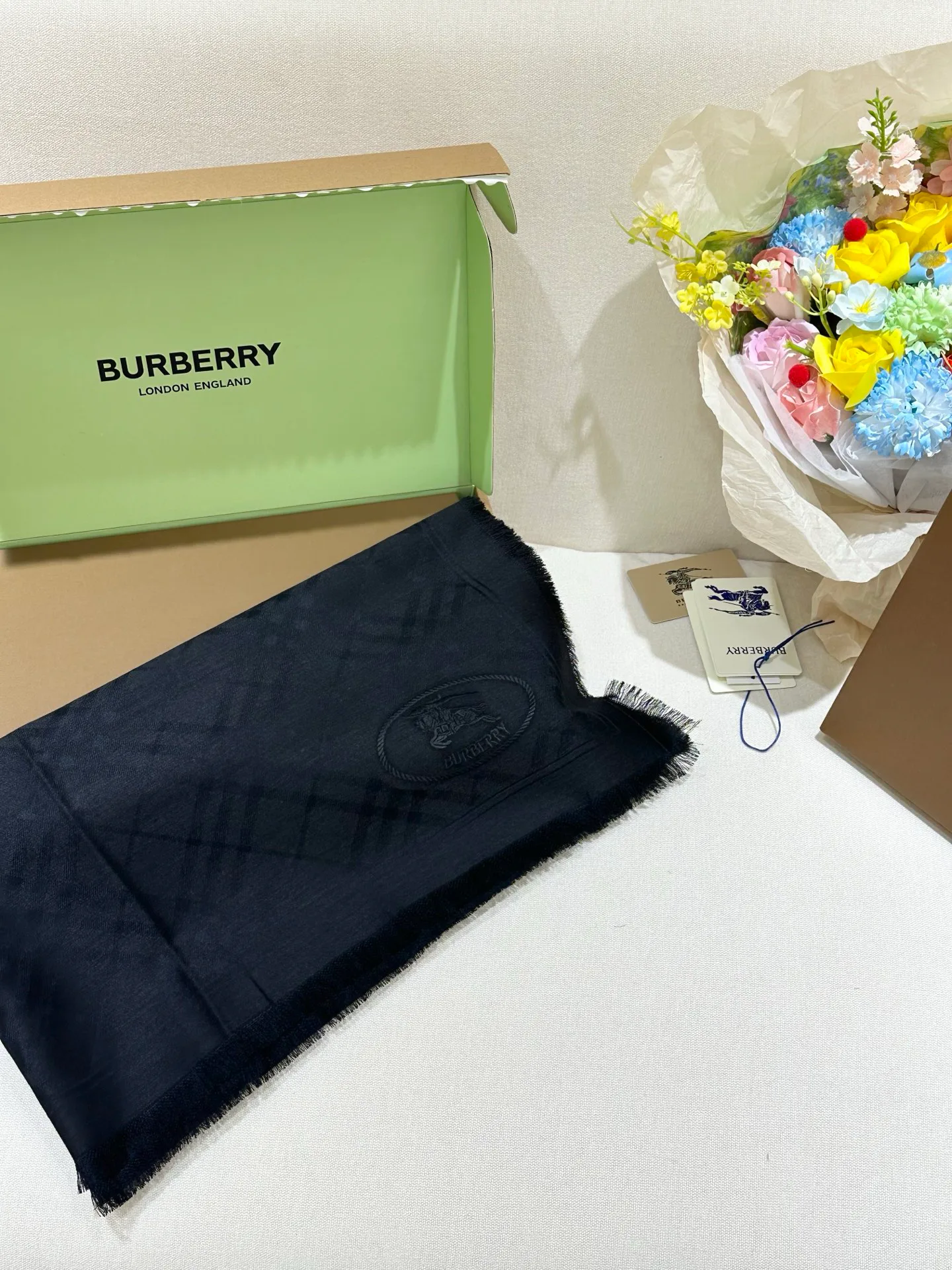 Шарфы Burberry 17916814