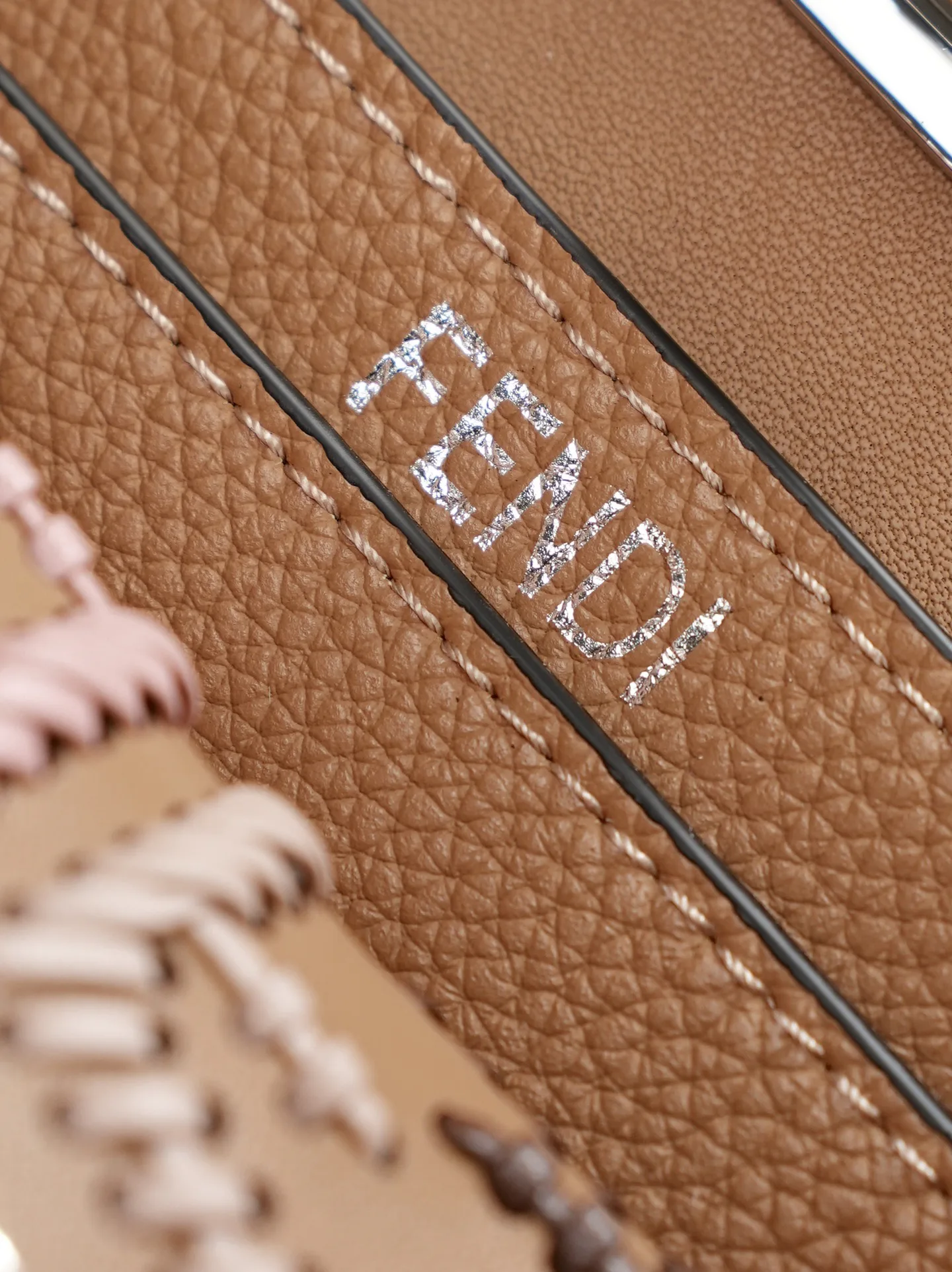 Классические Сумки Женские Fendi 18005124