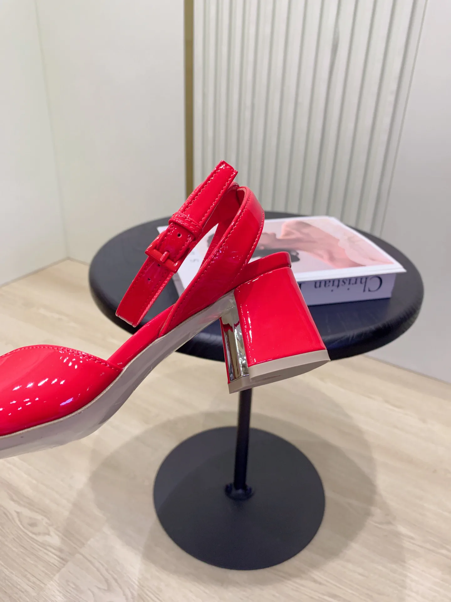 Босоножки Женские Louis Vuitton 1834438