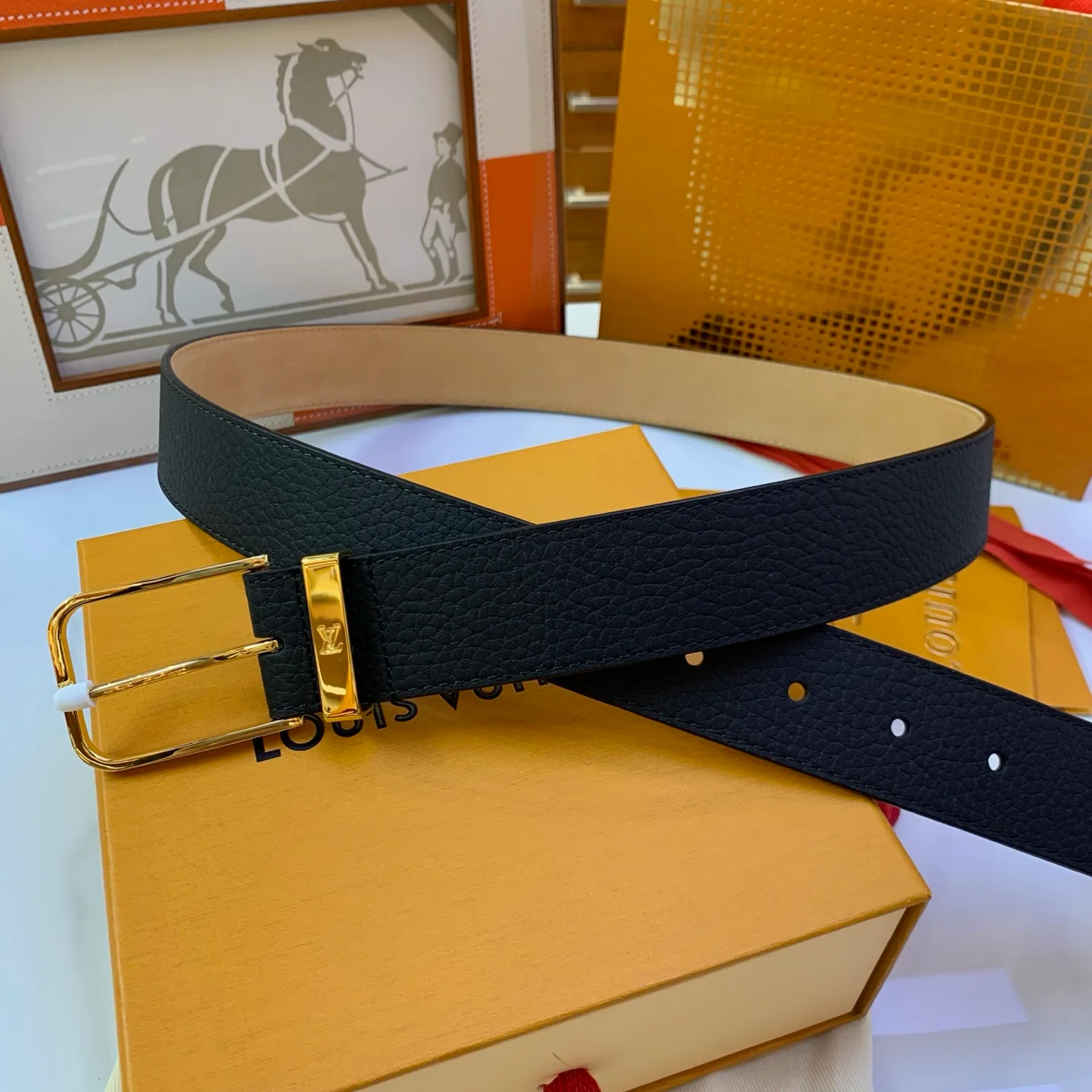 Ремни Louis Vuitton 17682173