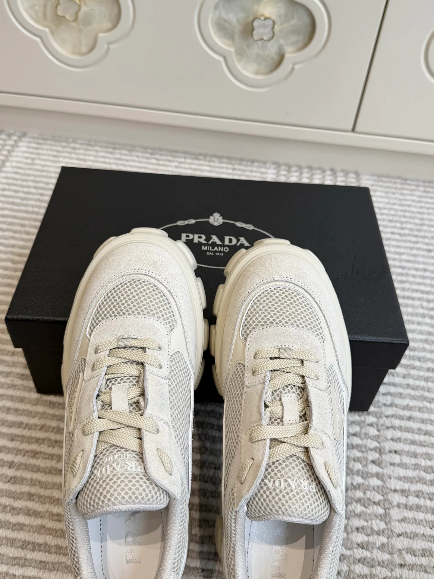 Кроссовки Женские Prada 18261280