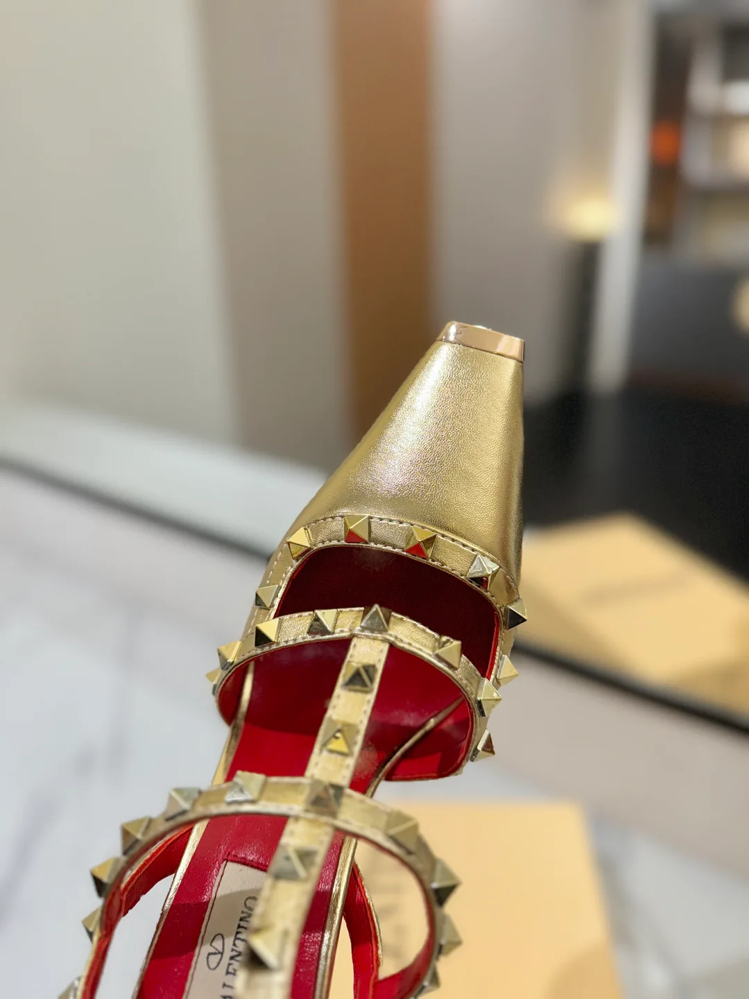 Босоножки Женские Valentino 17305543