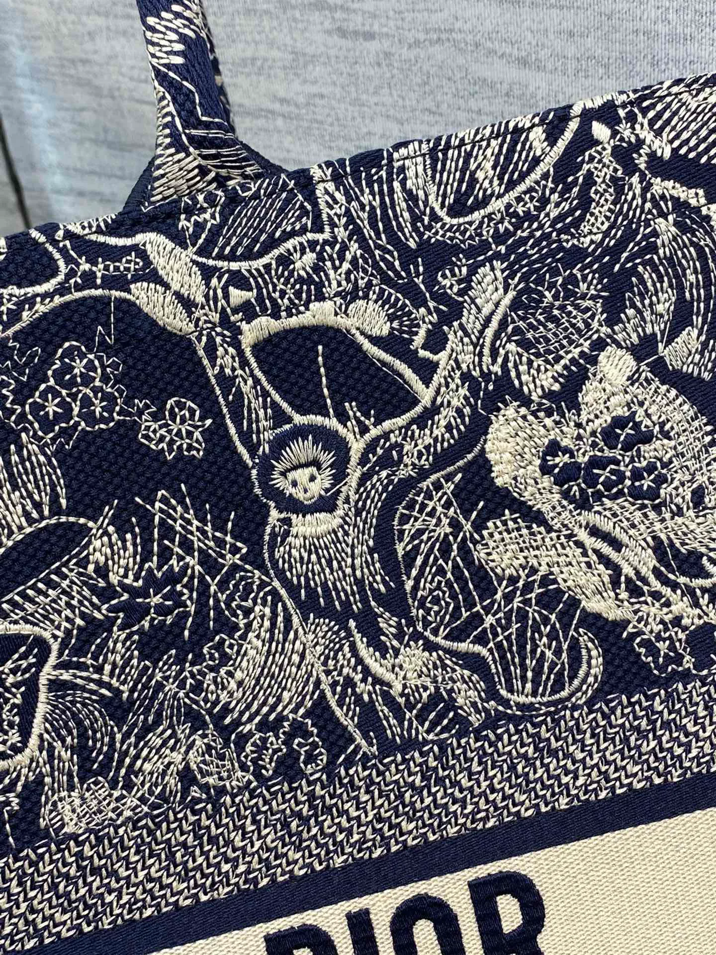 Классические Сумки Женские Christian Dior 11224024