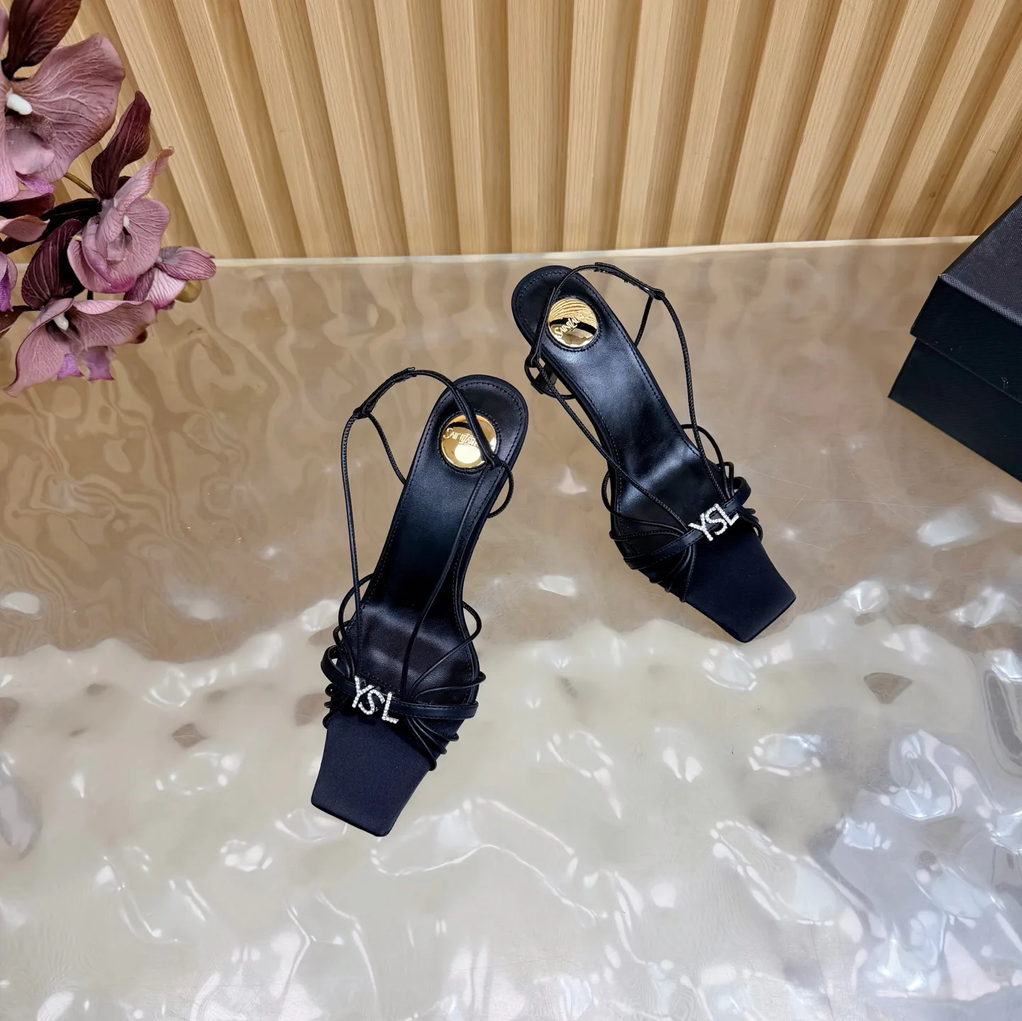 Босоножки Женские Saint Laurent 3892767