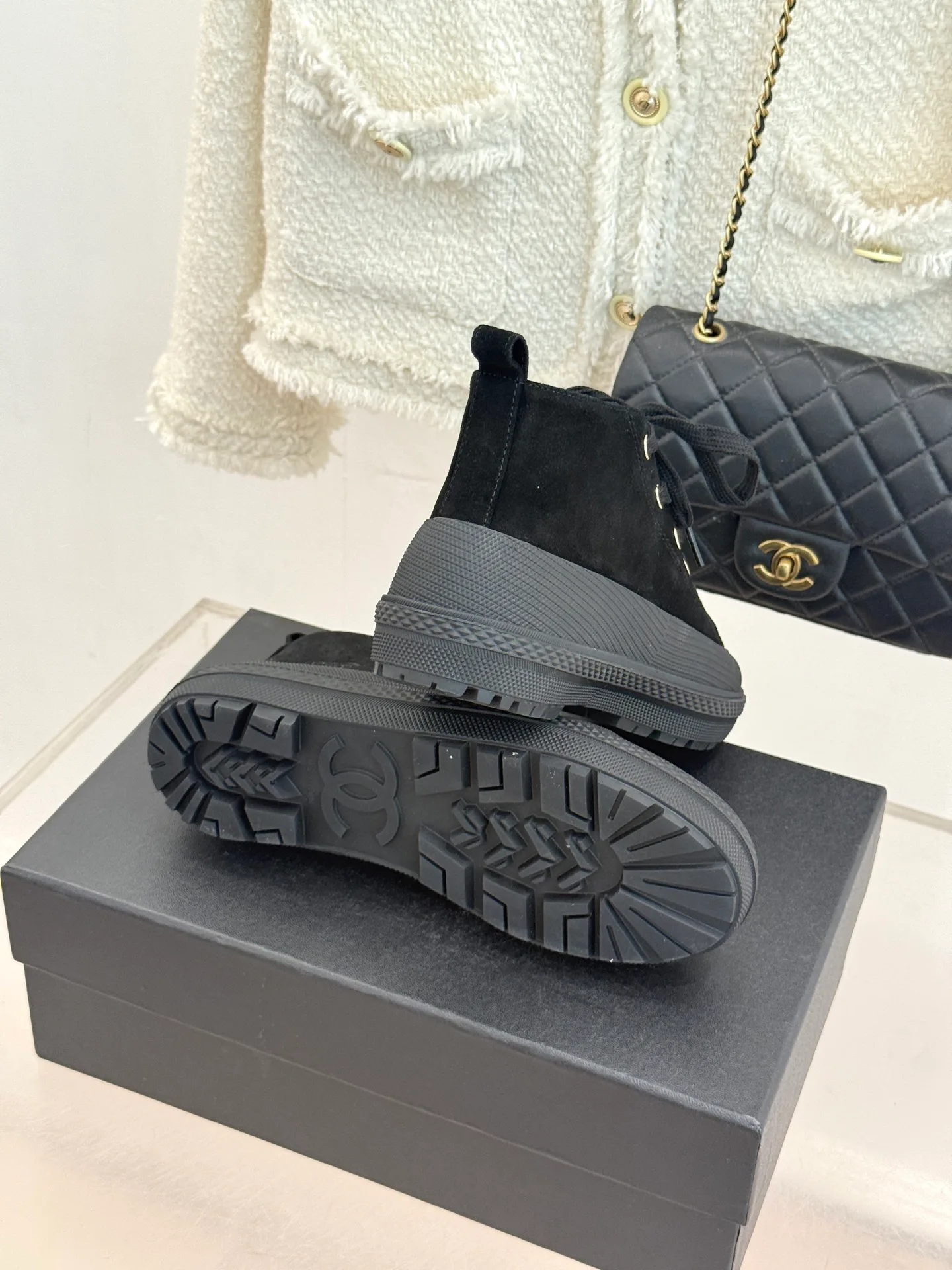 Кроссовки Женские Chanel 19281479