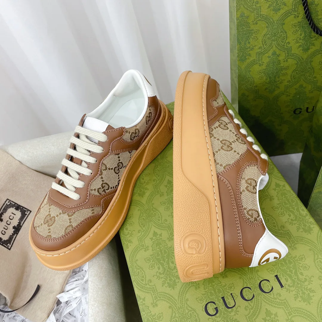 Кроссовки Женские Gucci 18011298
