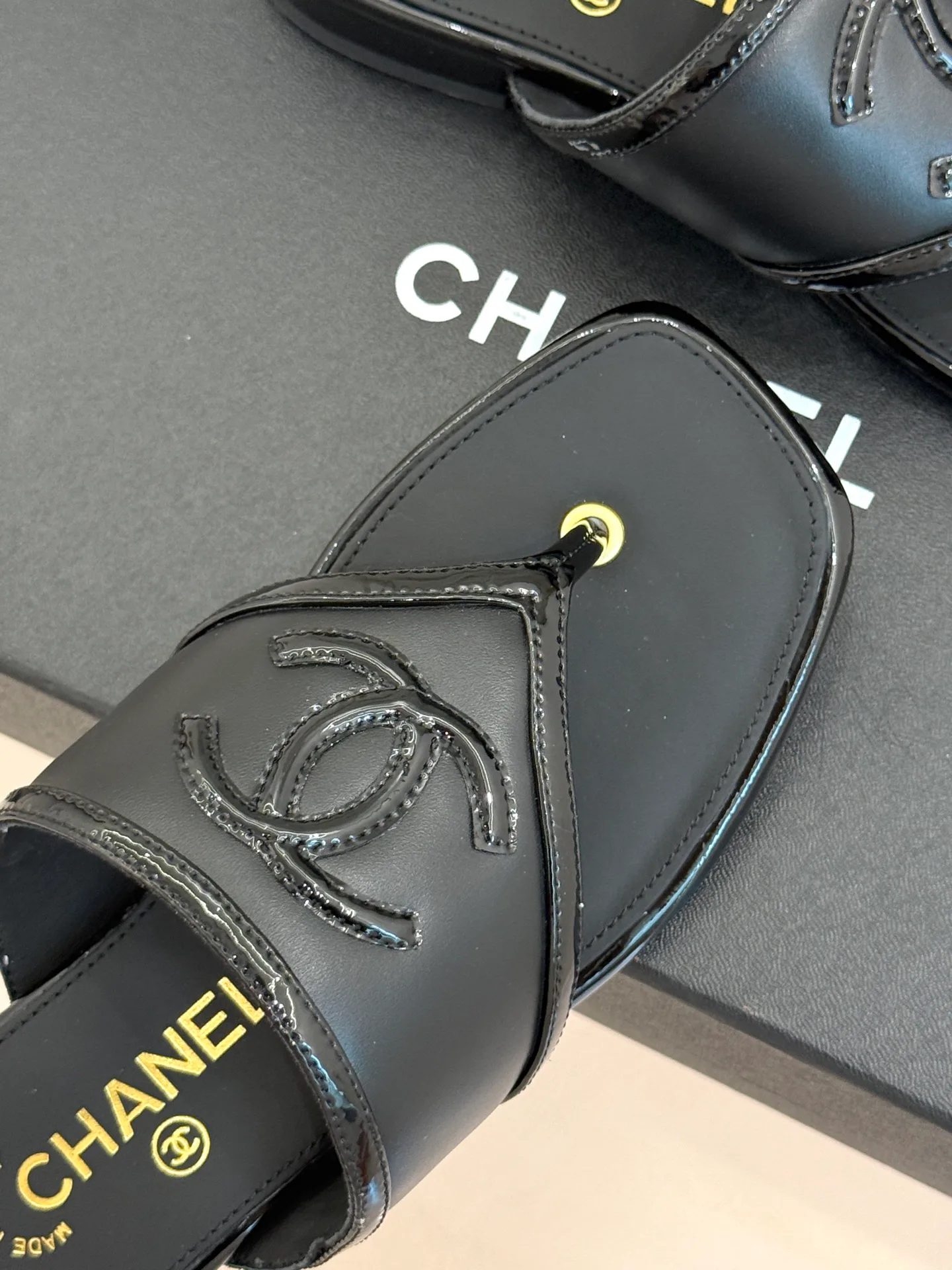 Шлепанцы Женские Chanel 17425289