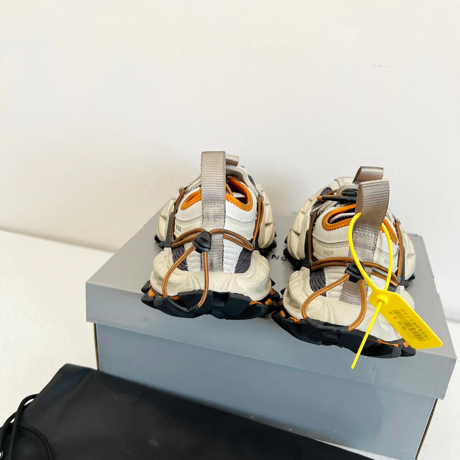 Кроссовки Женские Balenciaga 6428093