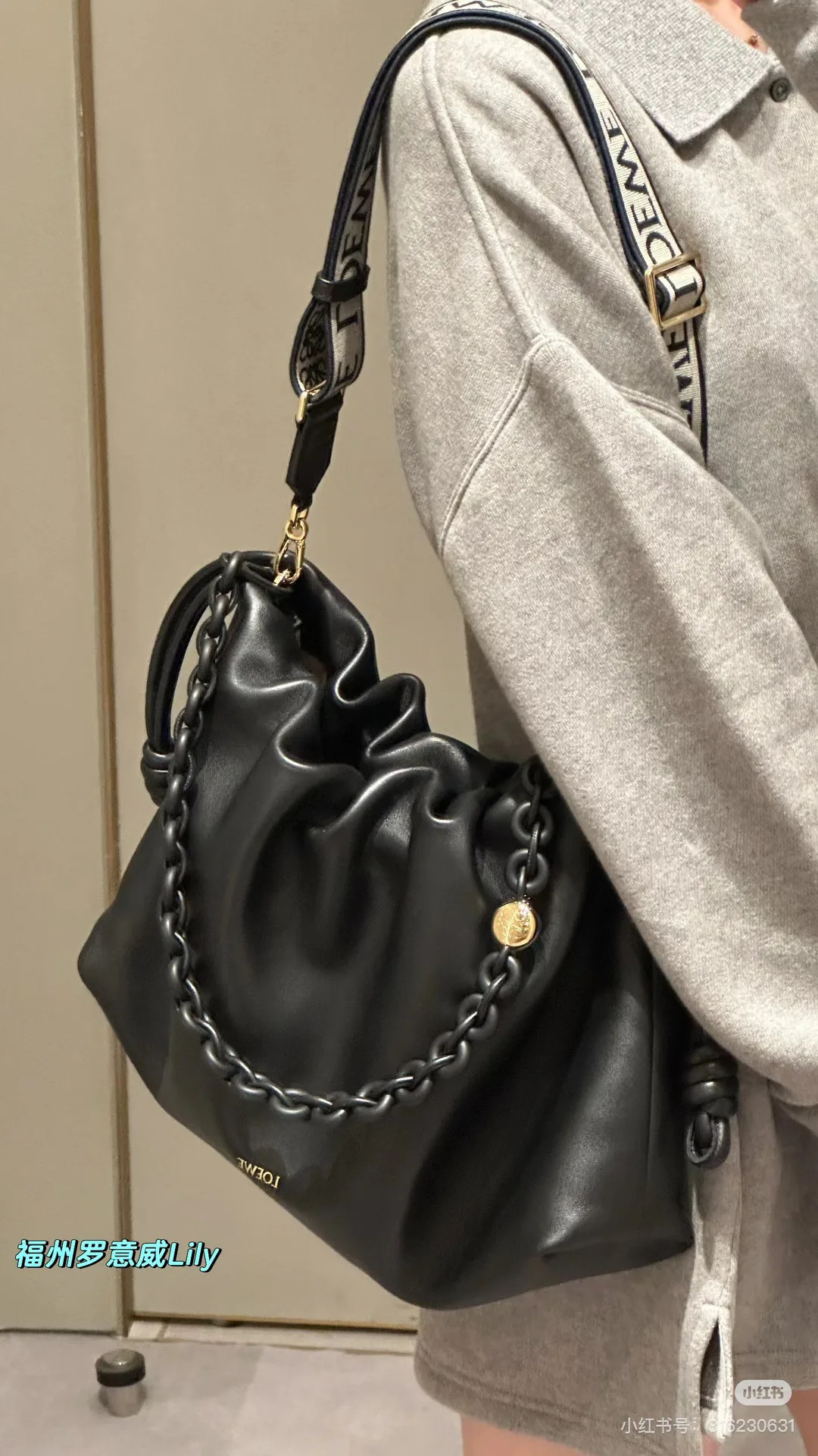 Классические Сумки Женские Loewe 11699883