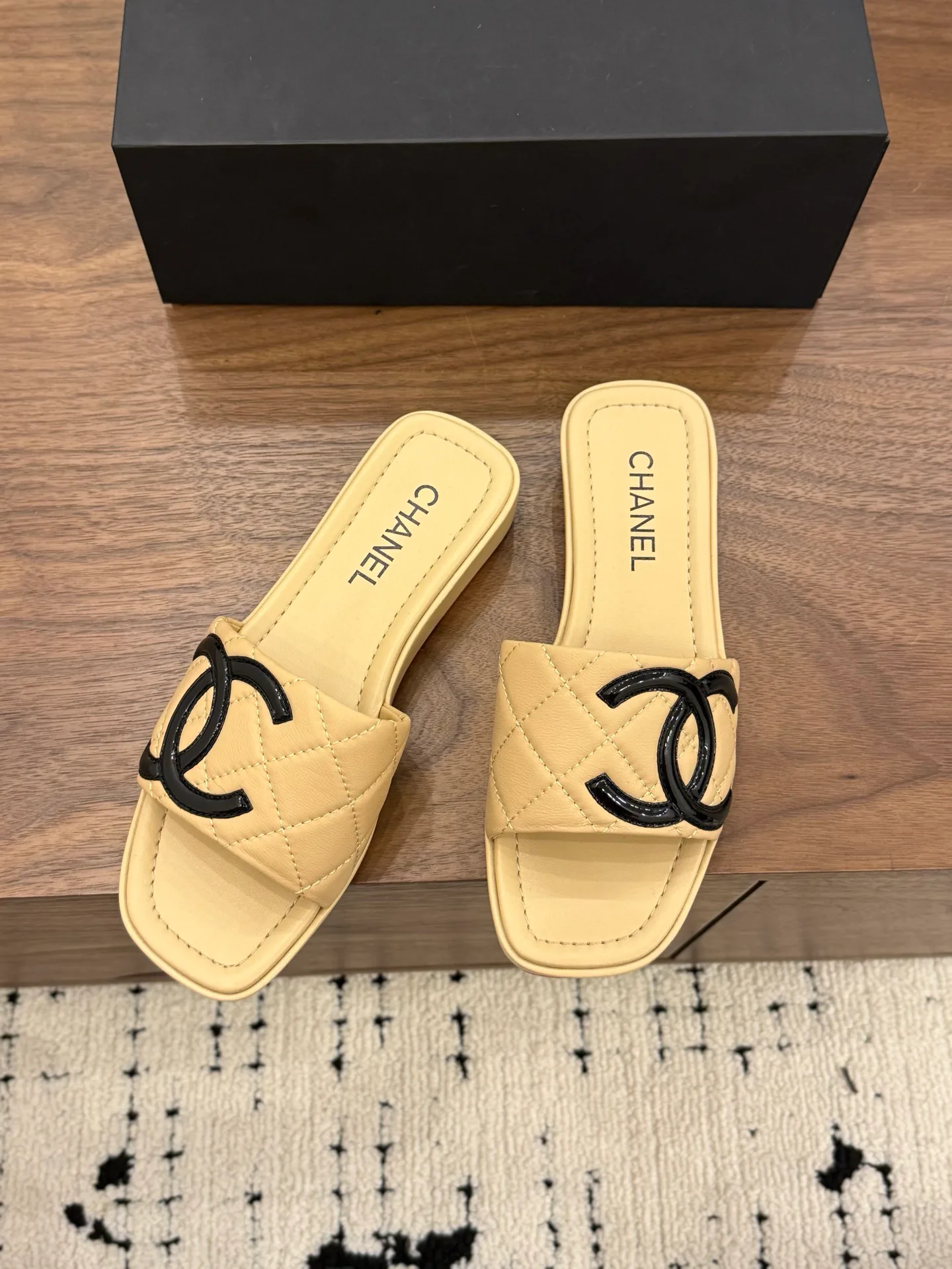 Сандалии Женские Chanel 13257374