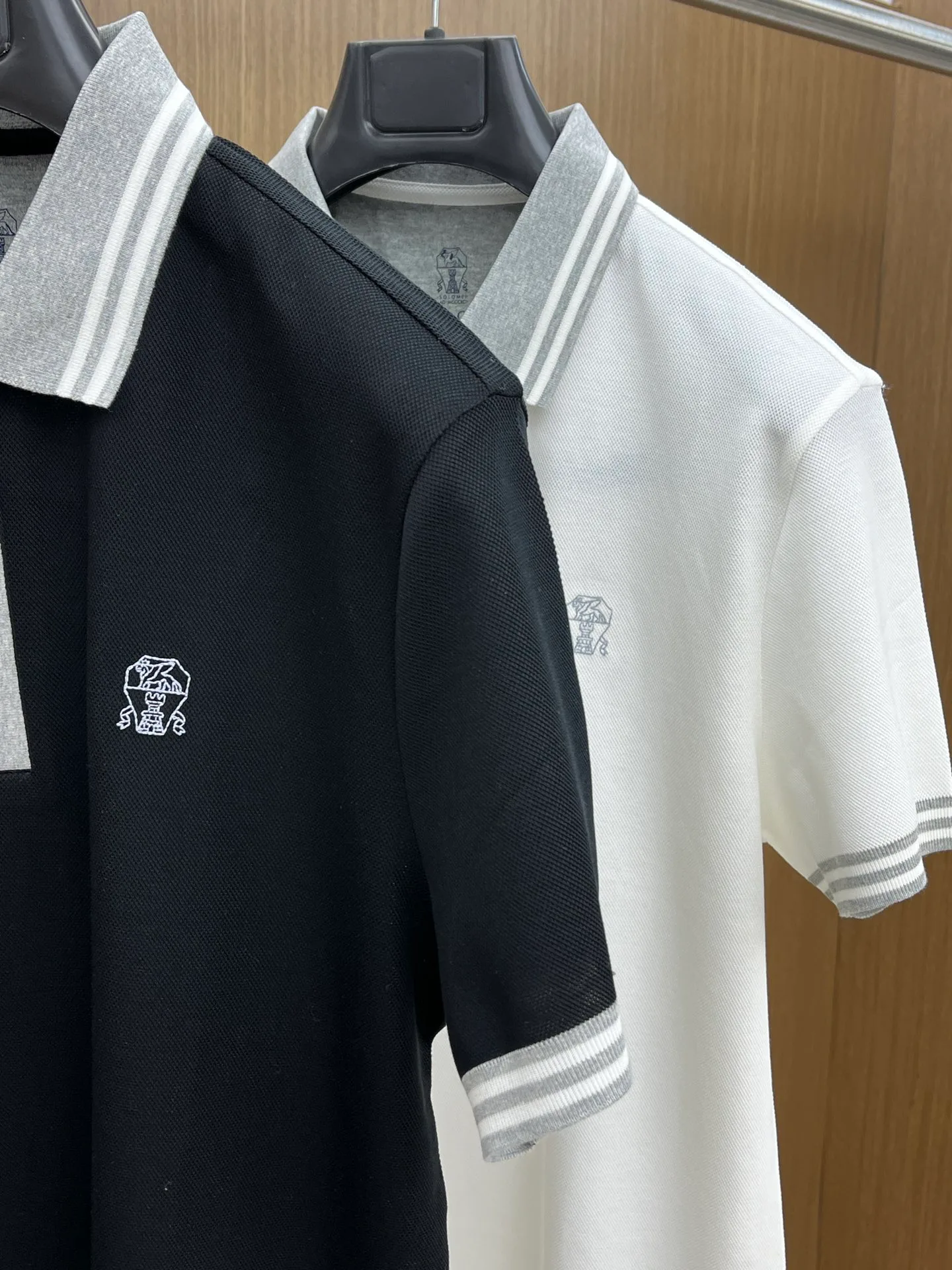 Футболки Женские Brunello Cucinelli 8021