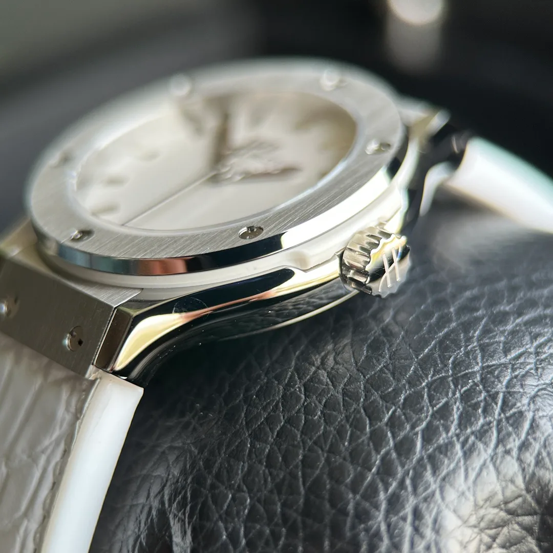 Часы Женские Hublot 17629712