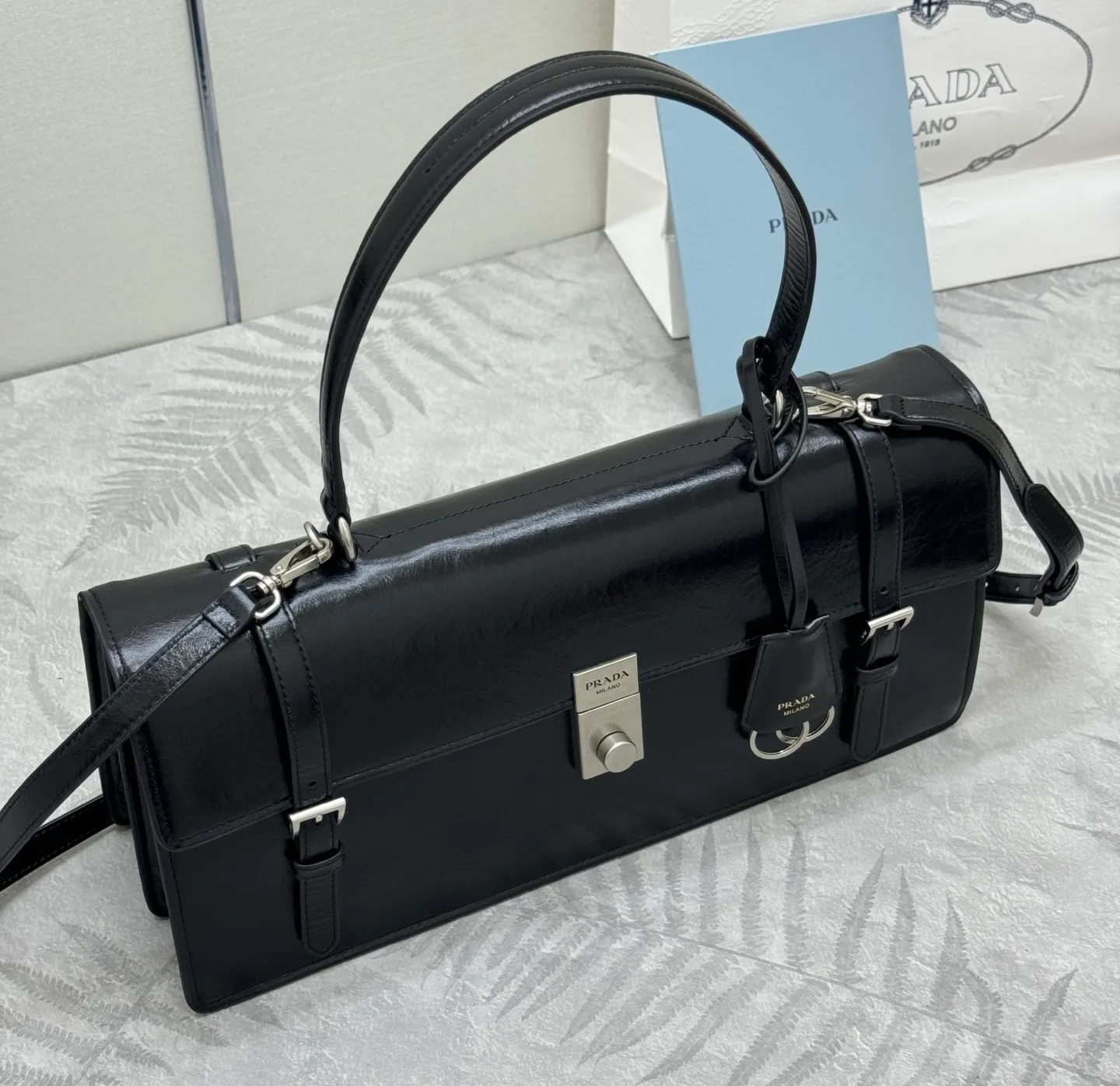Классические Сумки Женские Prada 11462462