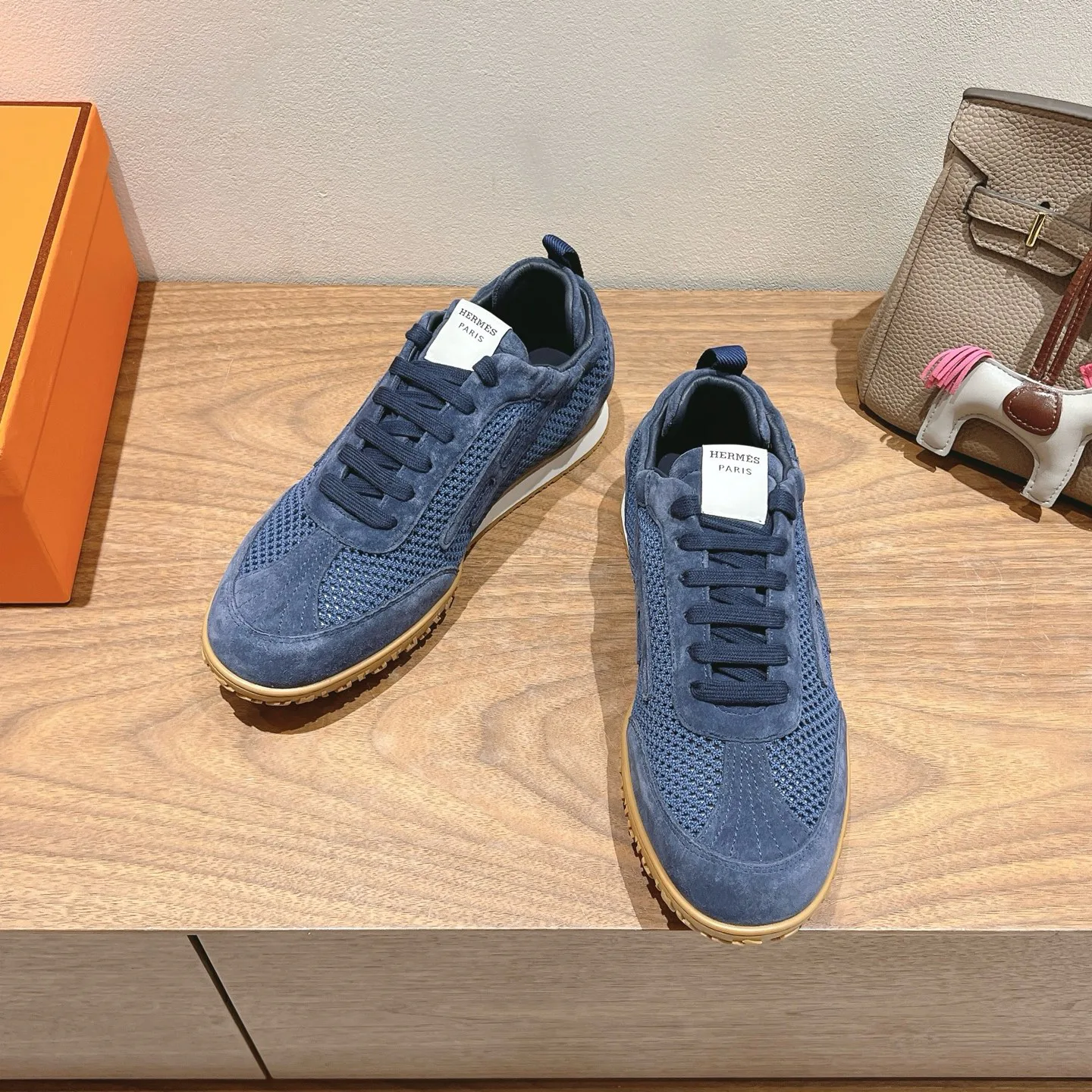 Кроссовки Женские Hermes 10189024