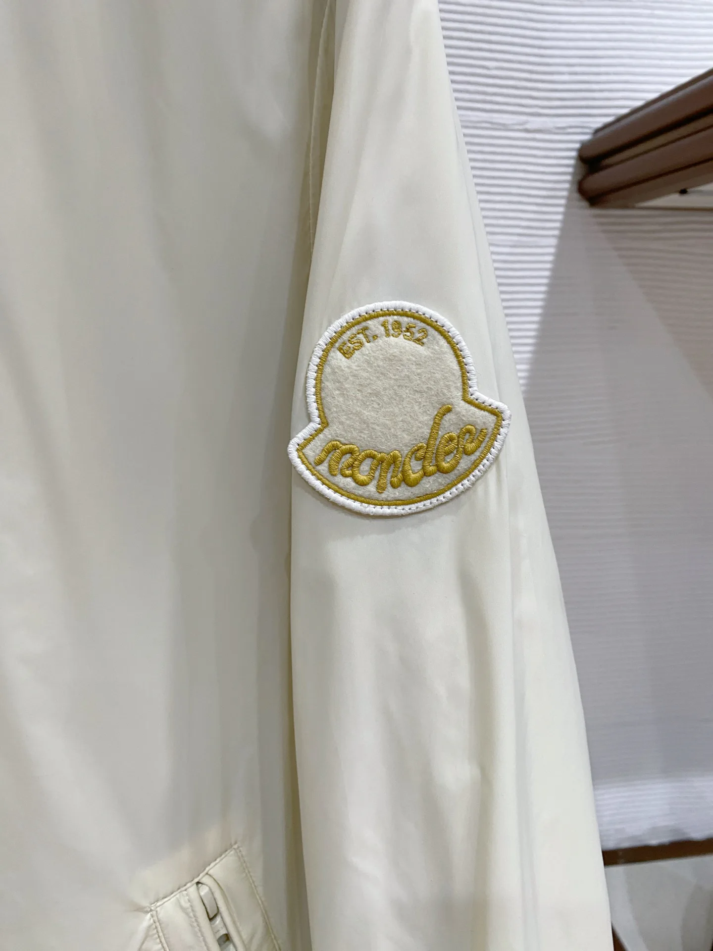 Куртки И Пуховики Мужские Moncler 11504059