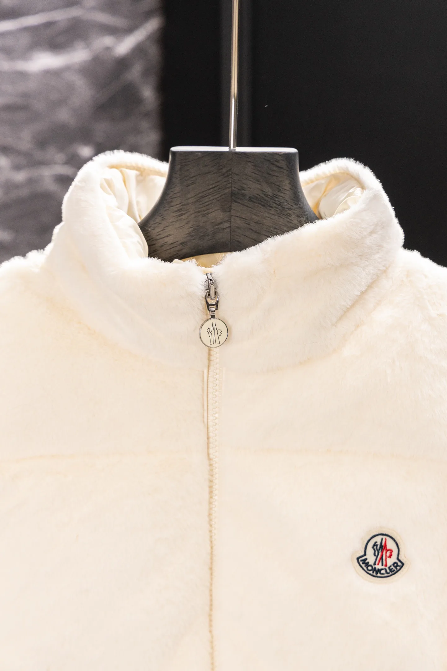 Жилеты Женские Moncler 18507218