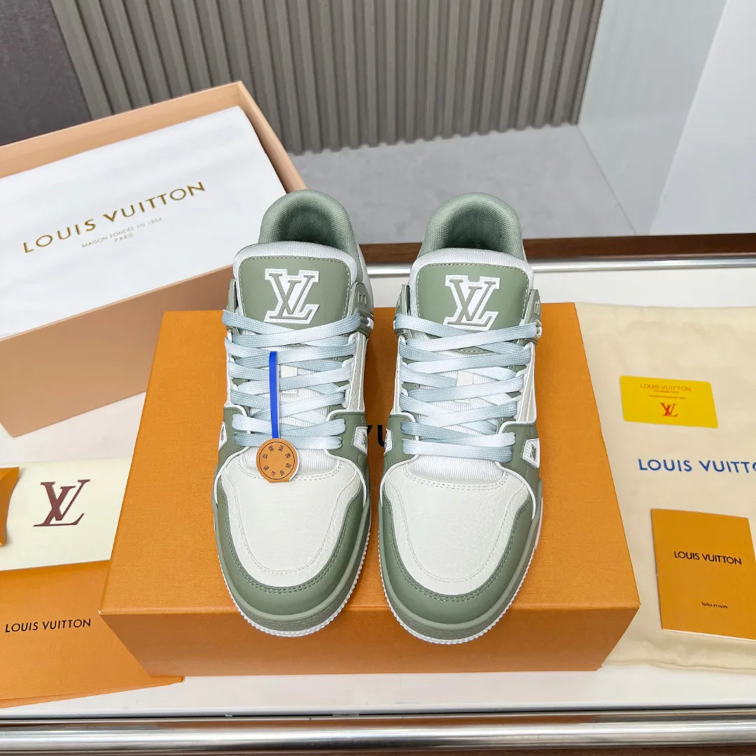 Кроссовки Женские Louis Vuitton 11707351