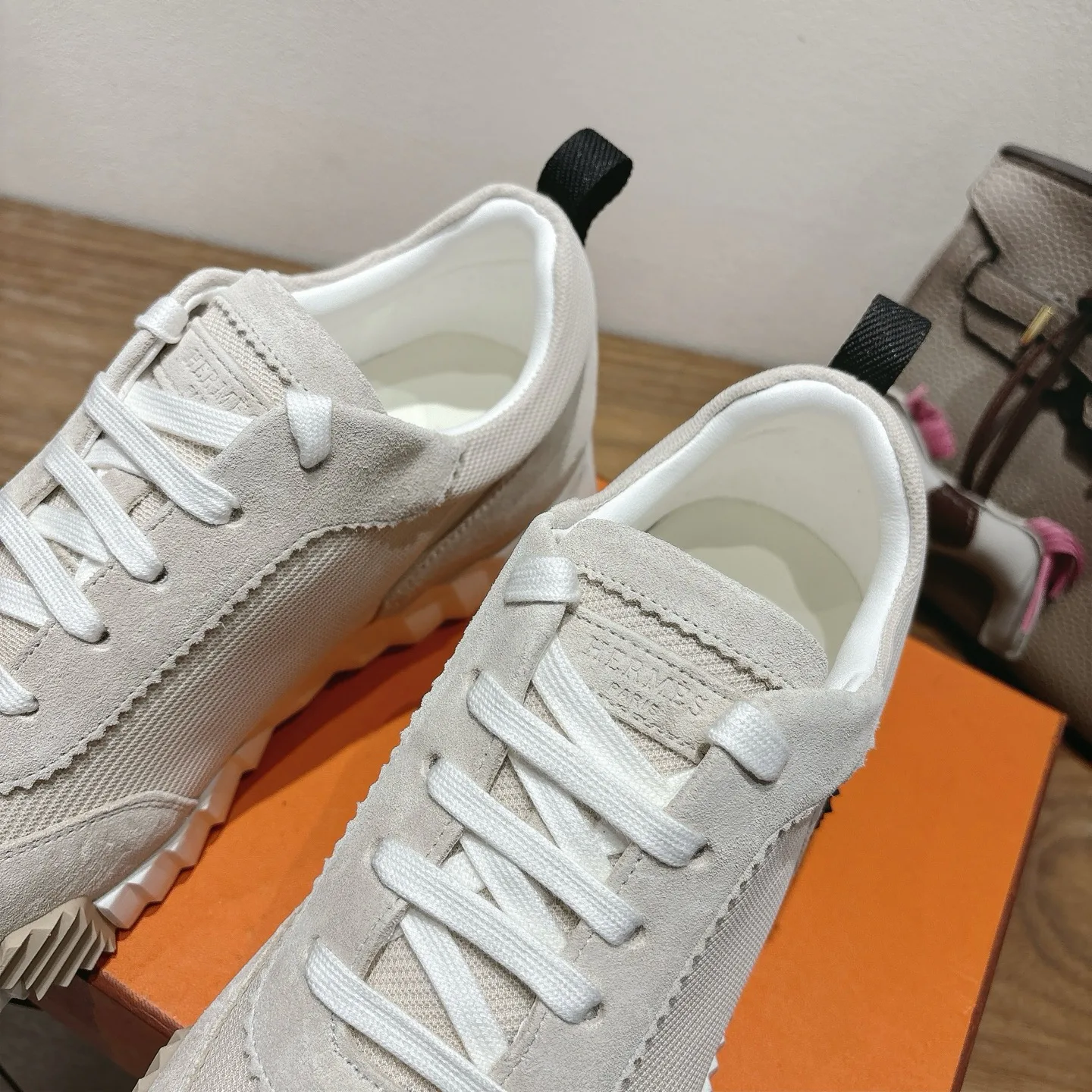 Кроссовки Женские Hermes 9914940