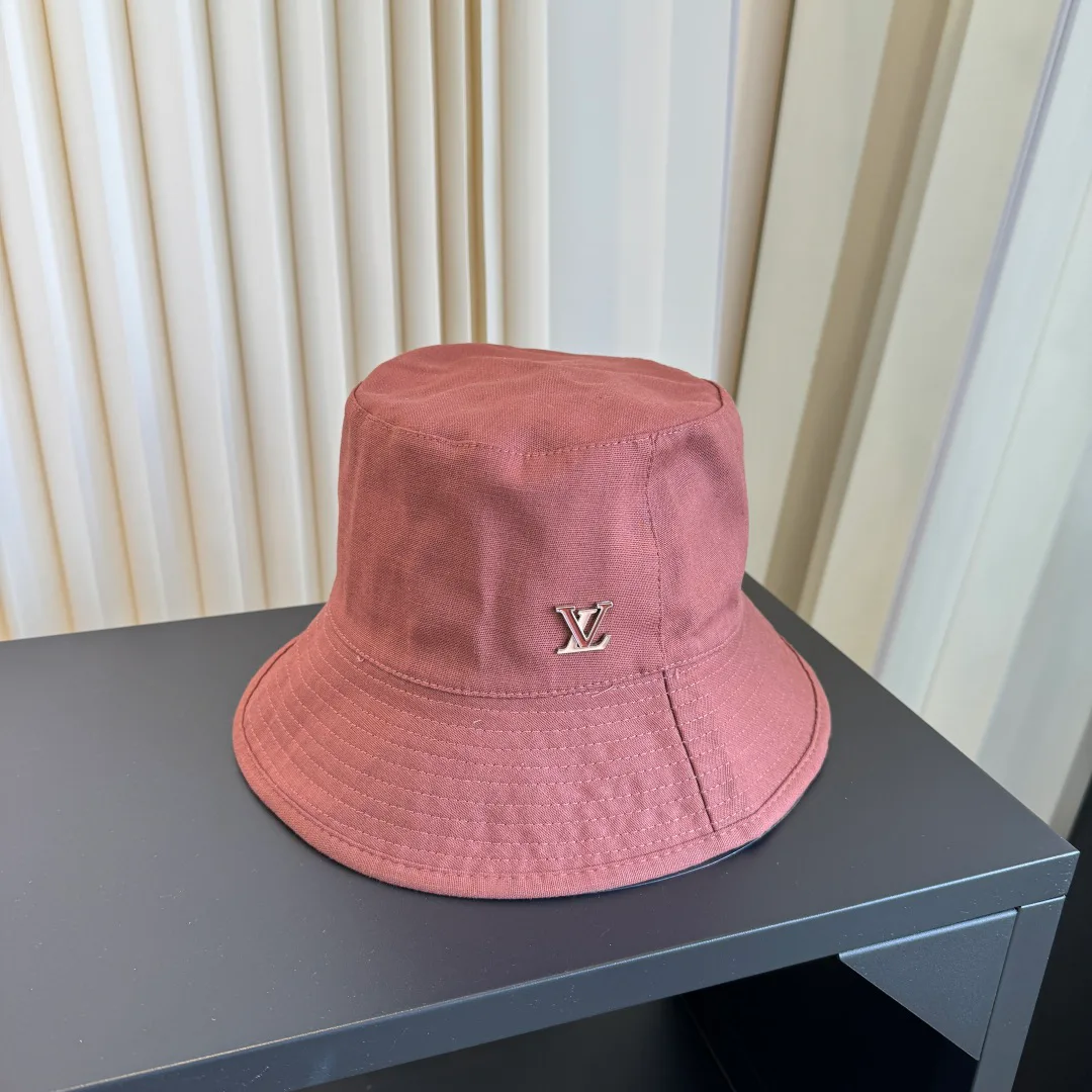 Головные Уборы Louis Vuitton 17467705