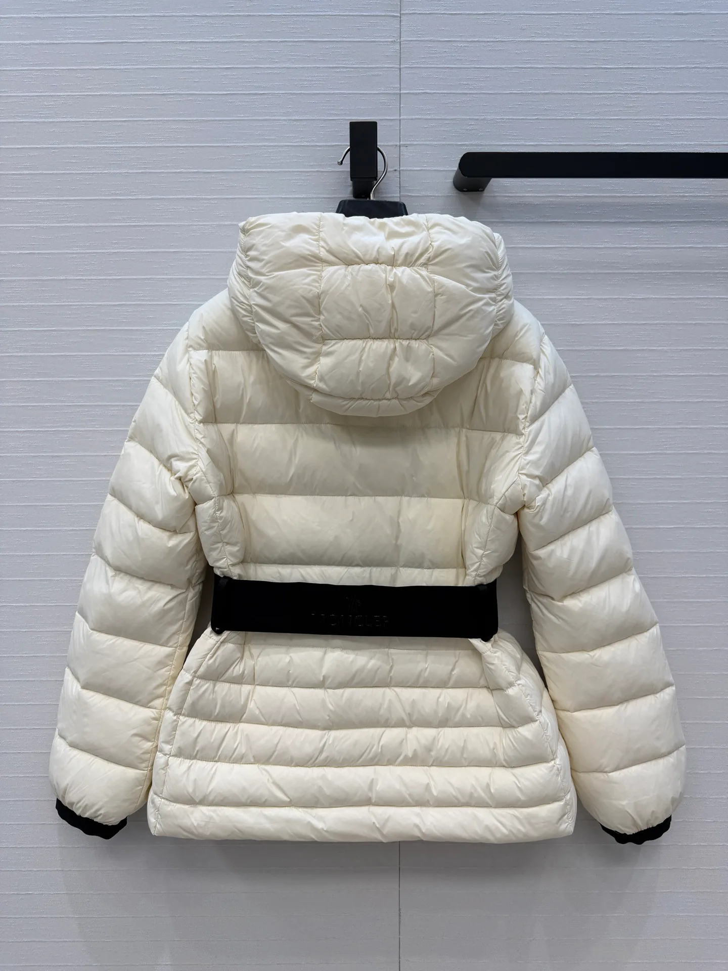 Куртки И Пуховики Женские Moncler 18279084