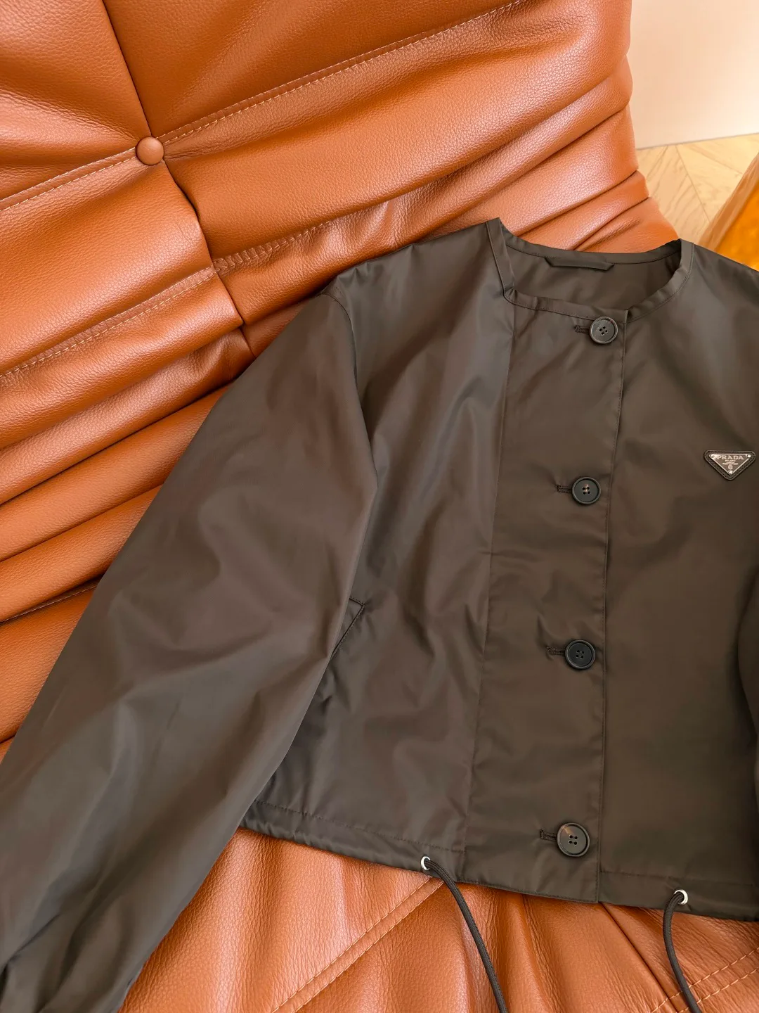 Куртки И Пуховики Женские Prada 18348092