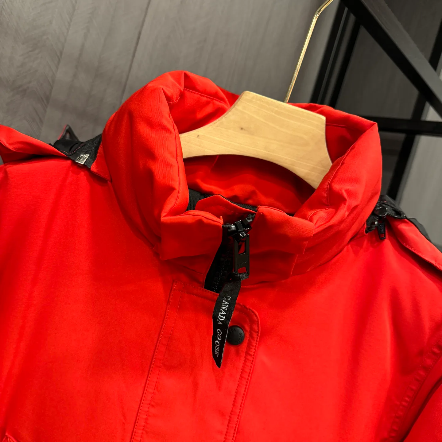 Куртки И Пуховики Женские Canada Goose 18845578