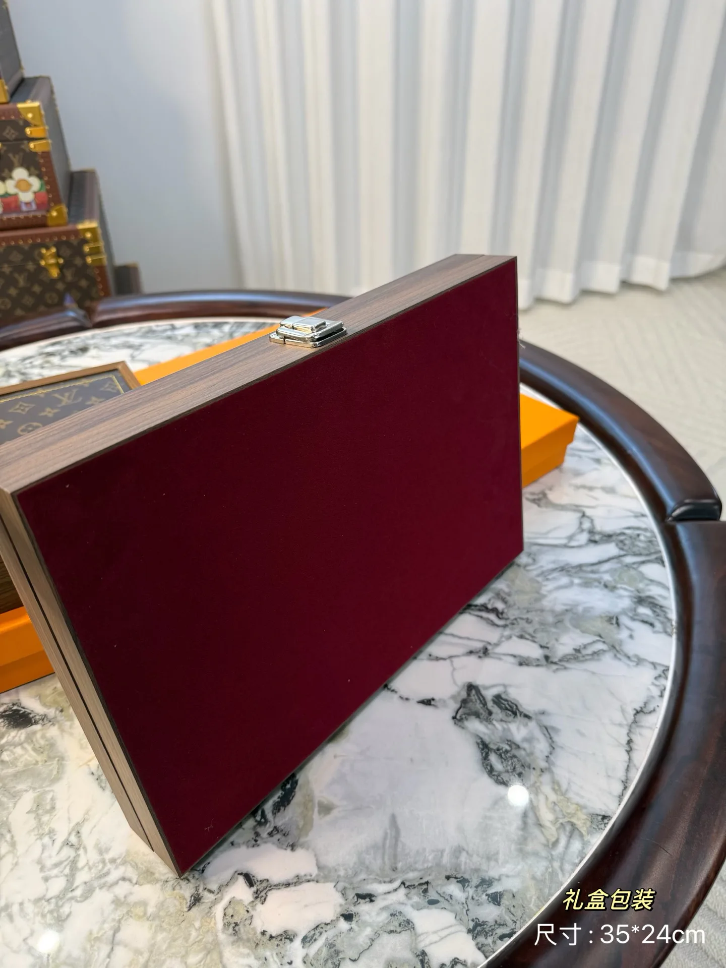 Текстиль Louis Vuitton 10695747