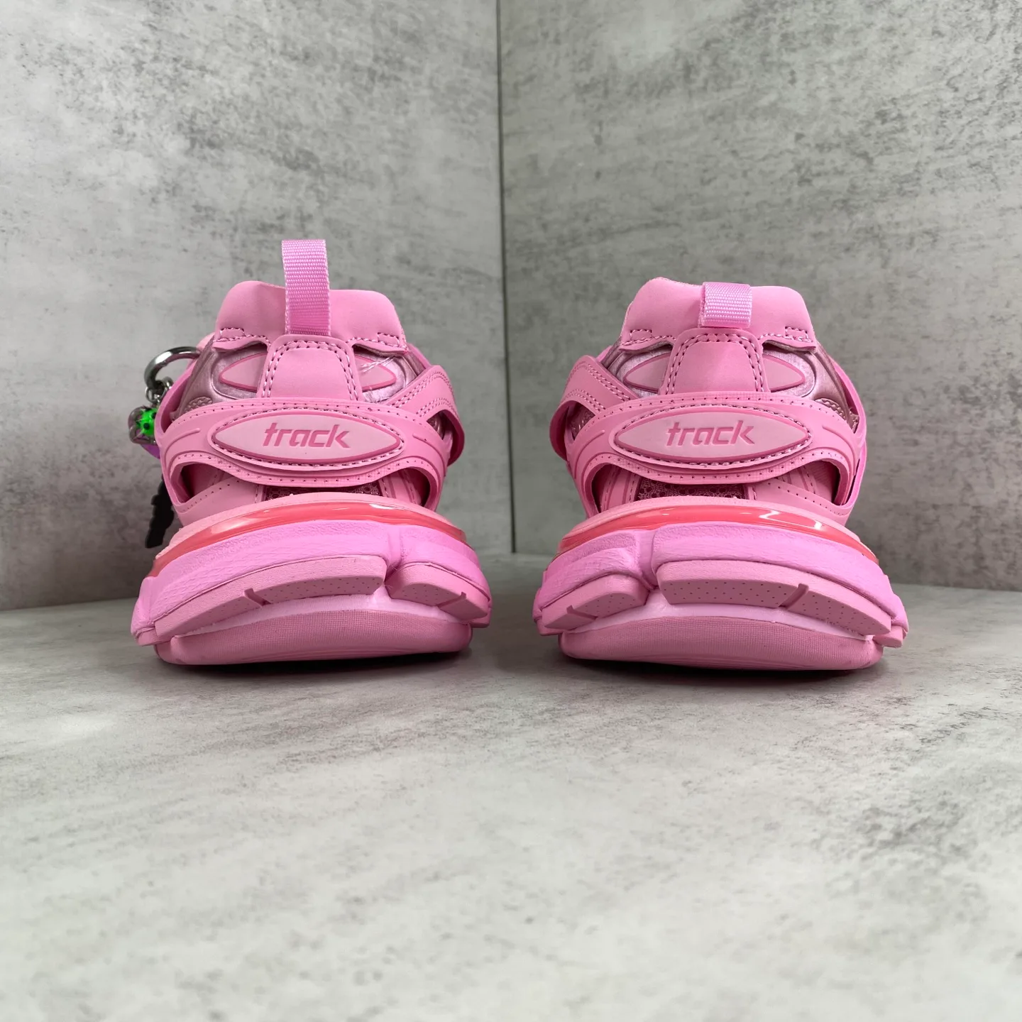 Кроссовки Женские Balenciaga 18743877
