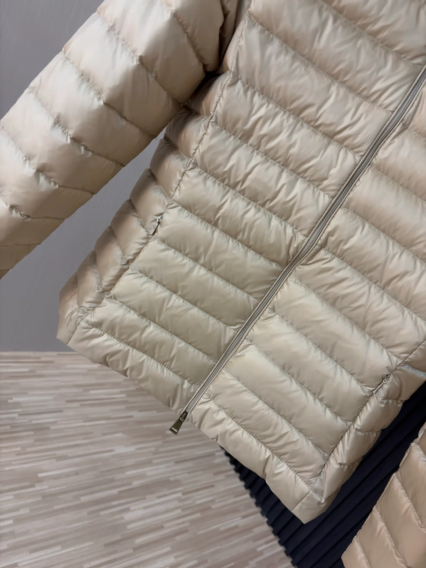 Куртки И Пуховики Мужские Moncler 18231134