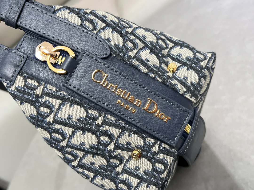 Классические Сумки Женские Christian Dior 12594870