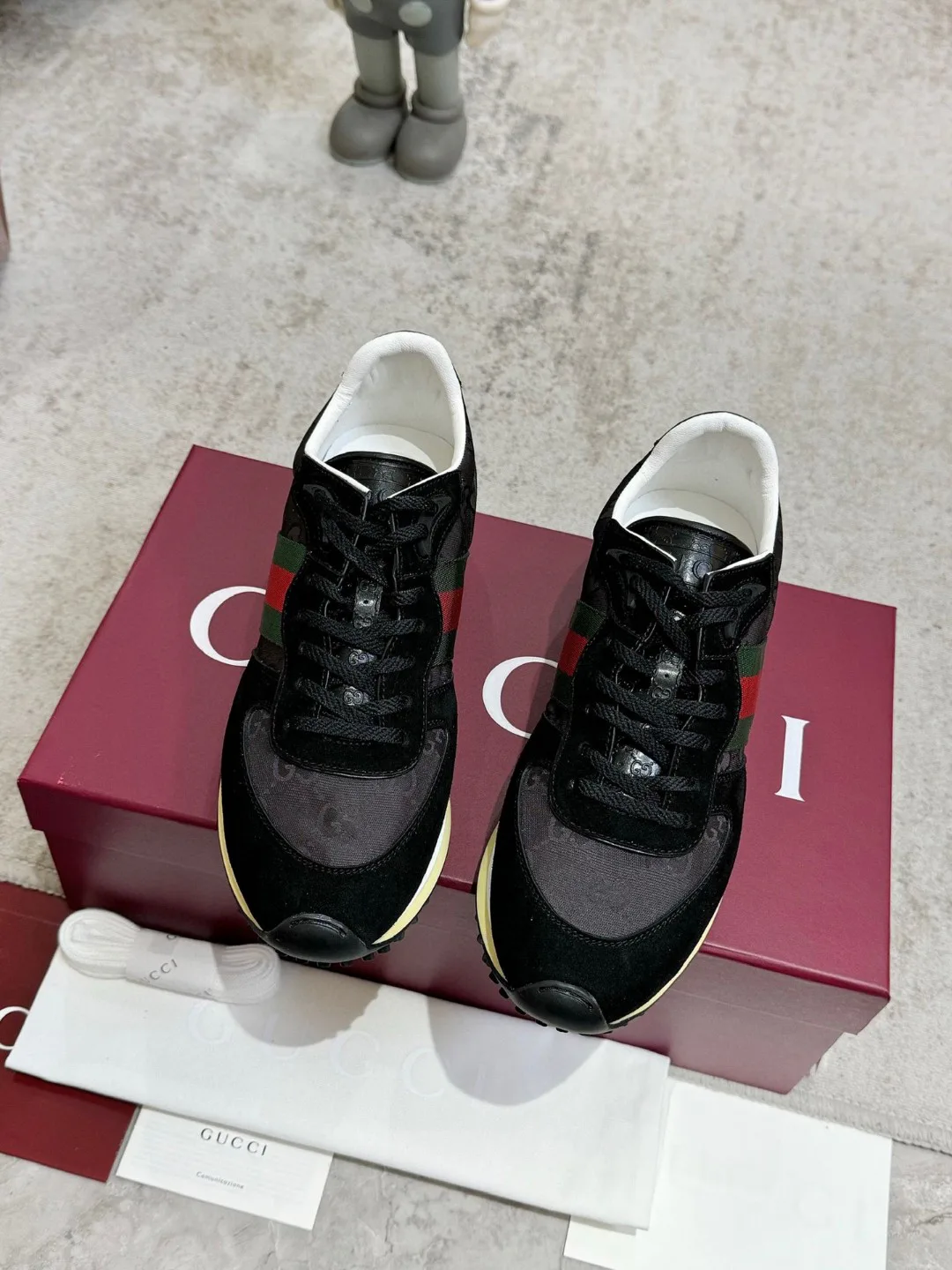 Кроссовки Женские Gucci 944877