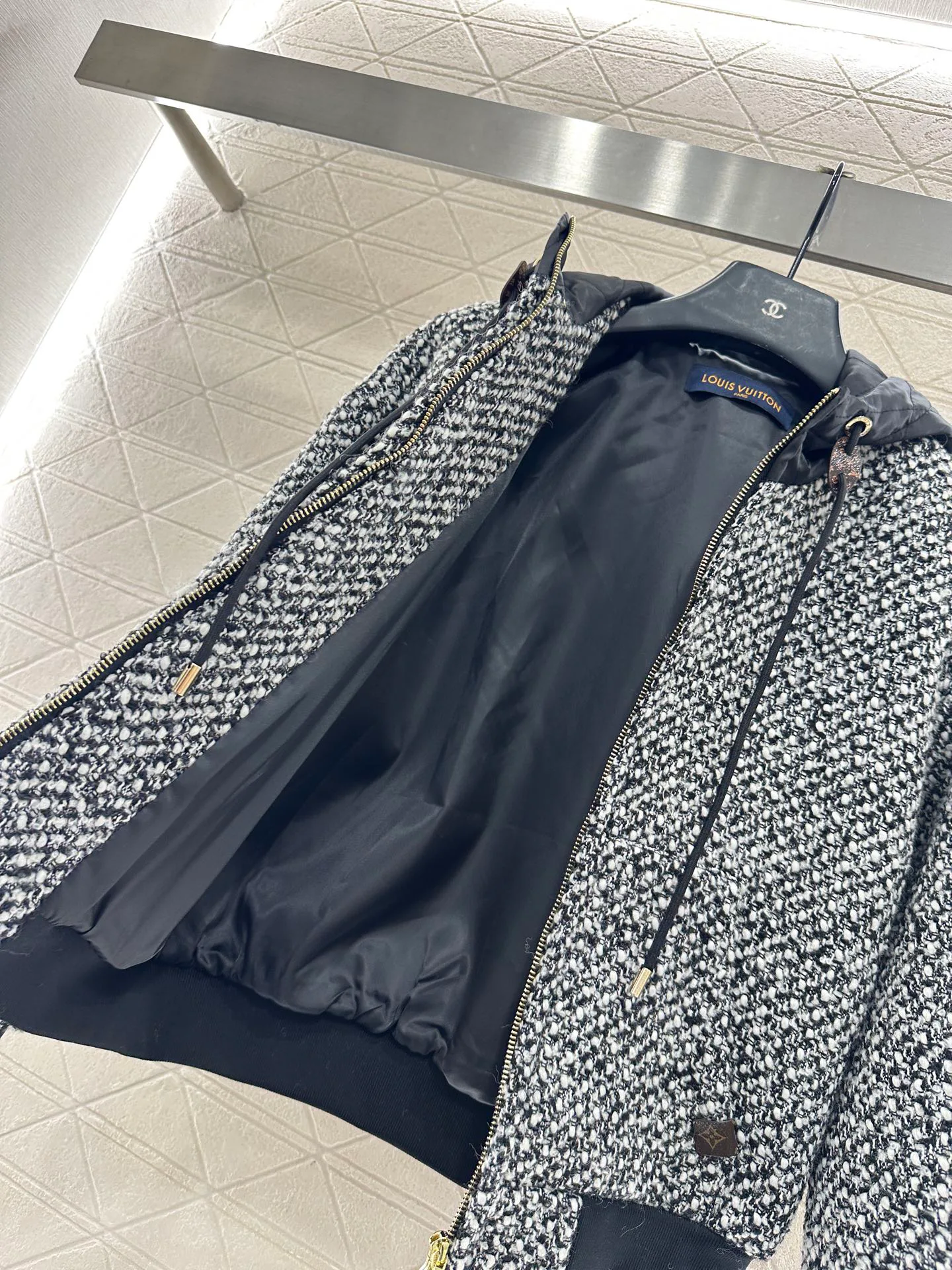 Куртки И Пуховики Женские Louis Vuitton 172517