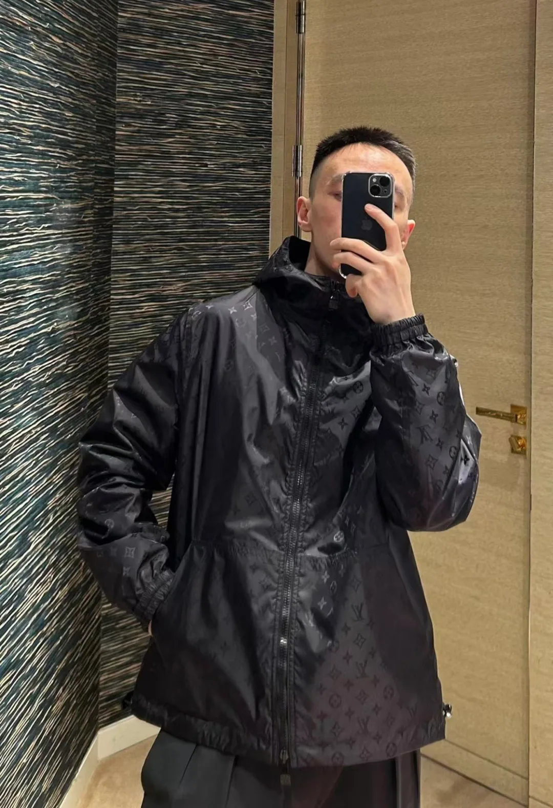 Куртки И Пуховики Мужские Louis Vuitton 11781079