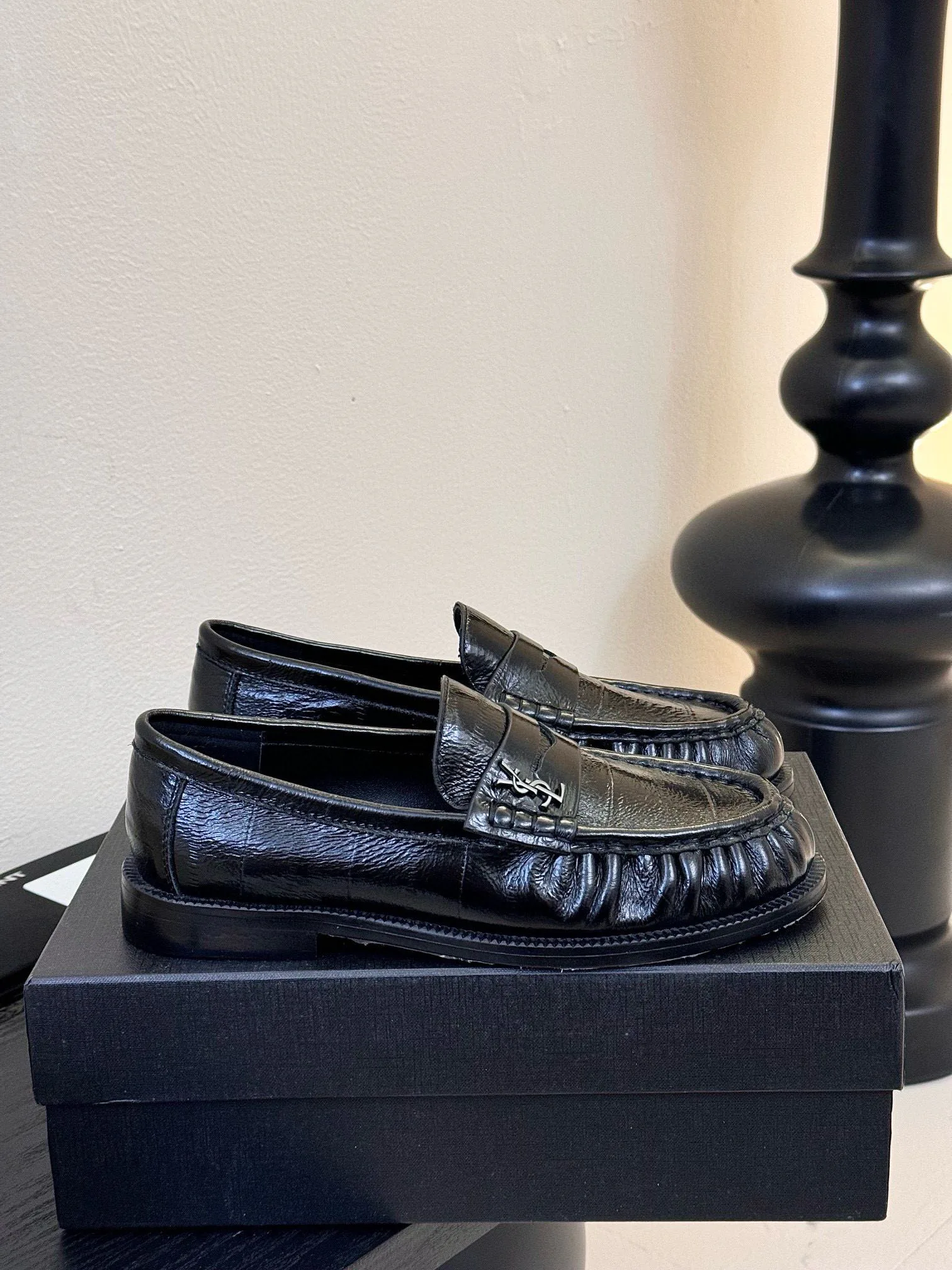 Лоферы Женские Saint Laurent 80666