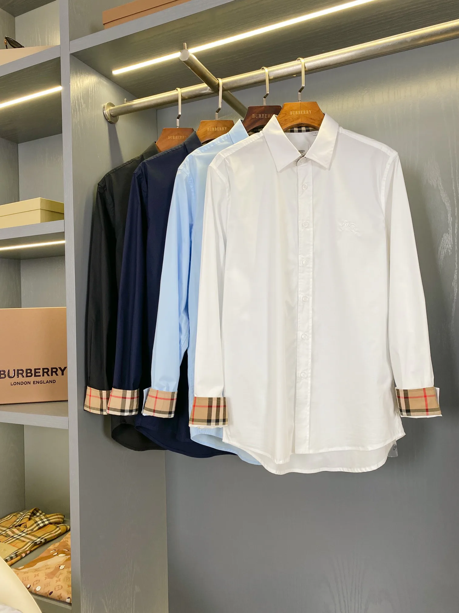 Рубашки Женские Burberry 11244639