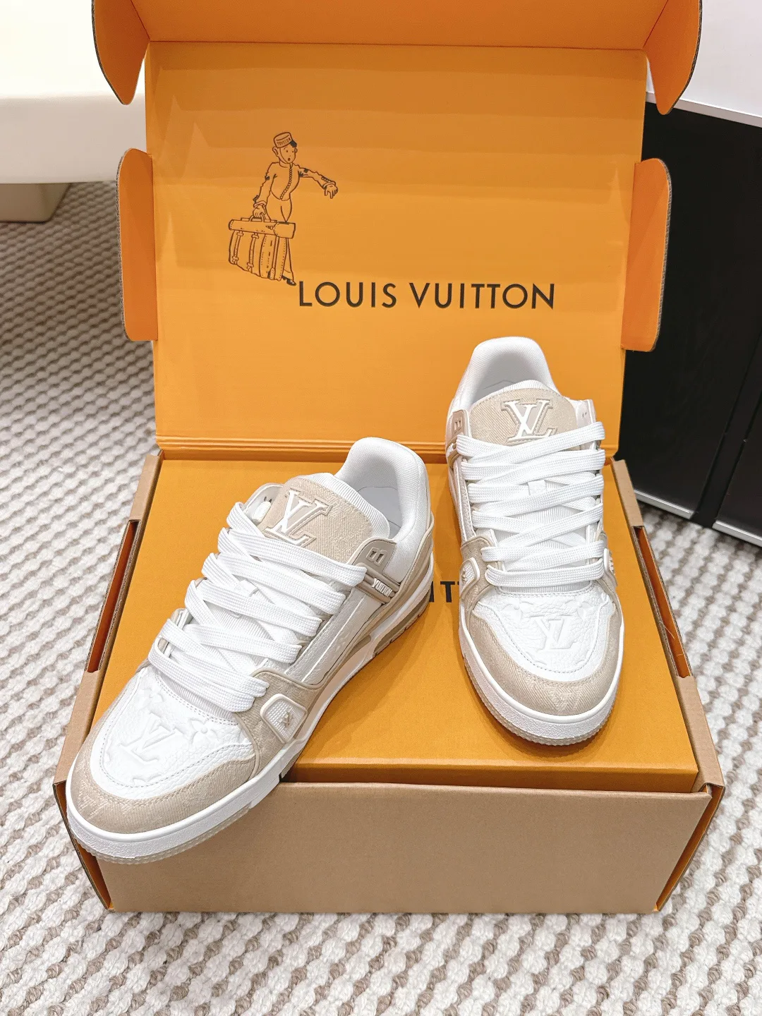 Кроссовки Женские Louis Vuitton 1511697