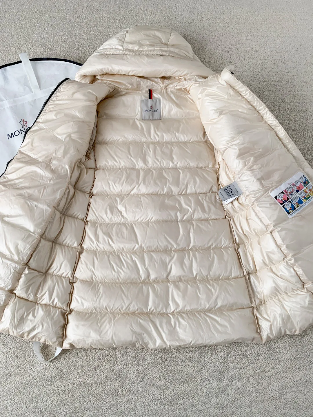 Куртки И Пуховики Мужские Moncler 512293